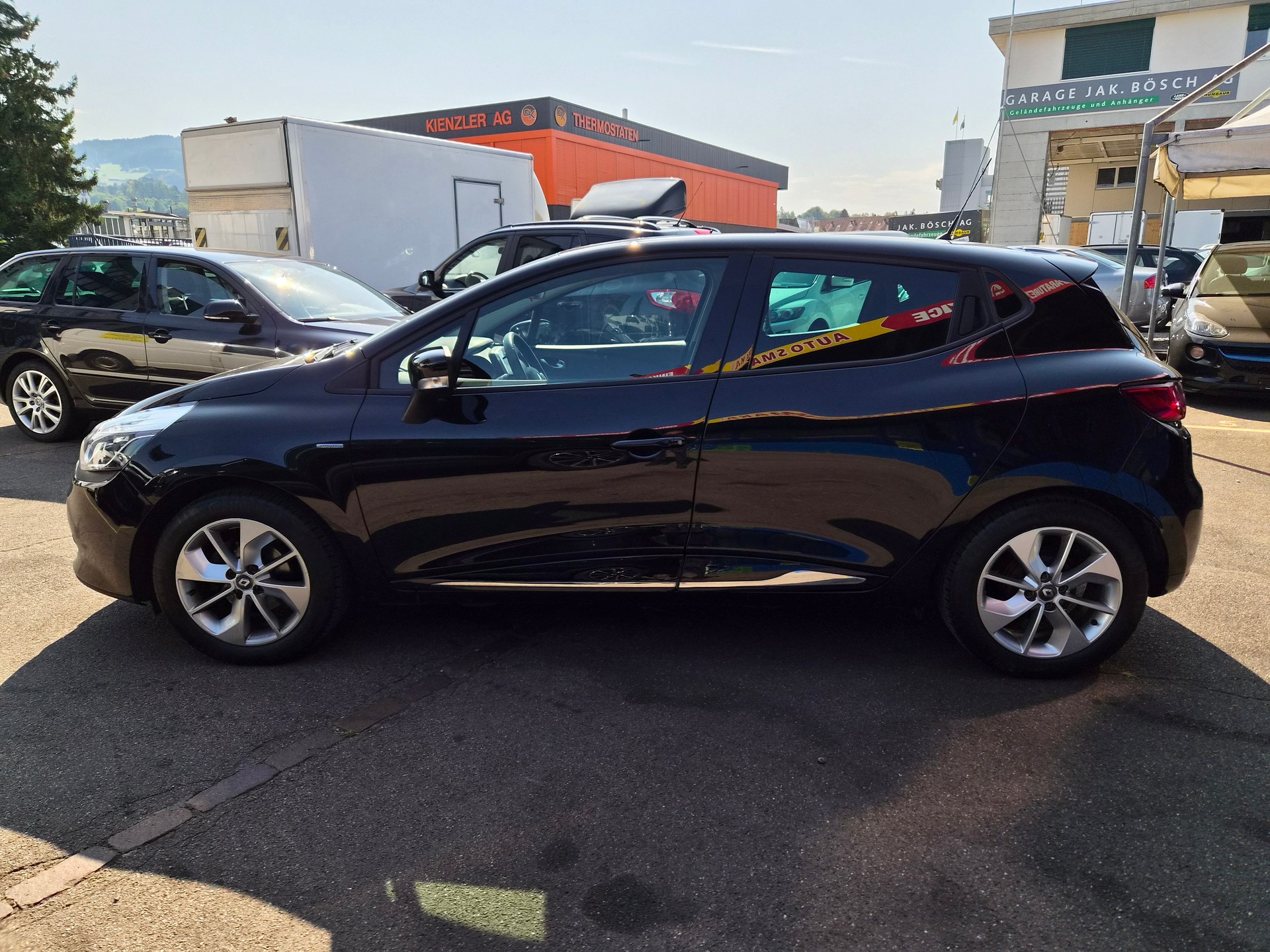 RENAULT Clio 0.9 12V Limited-image-3
