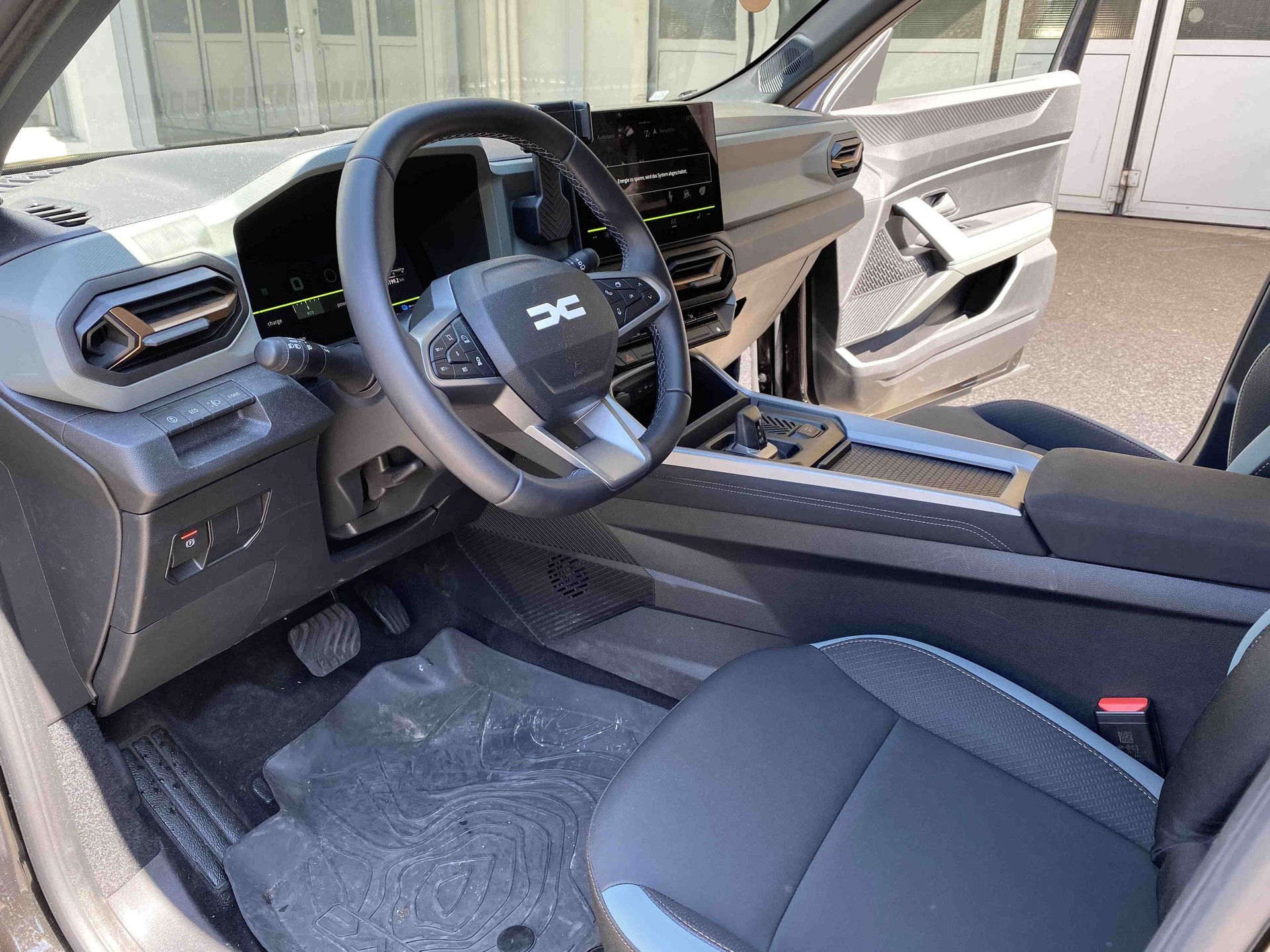 DACIA extreme hybrid 155-image-4
