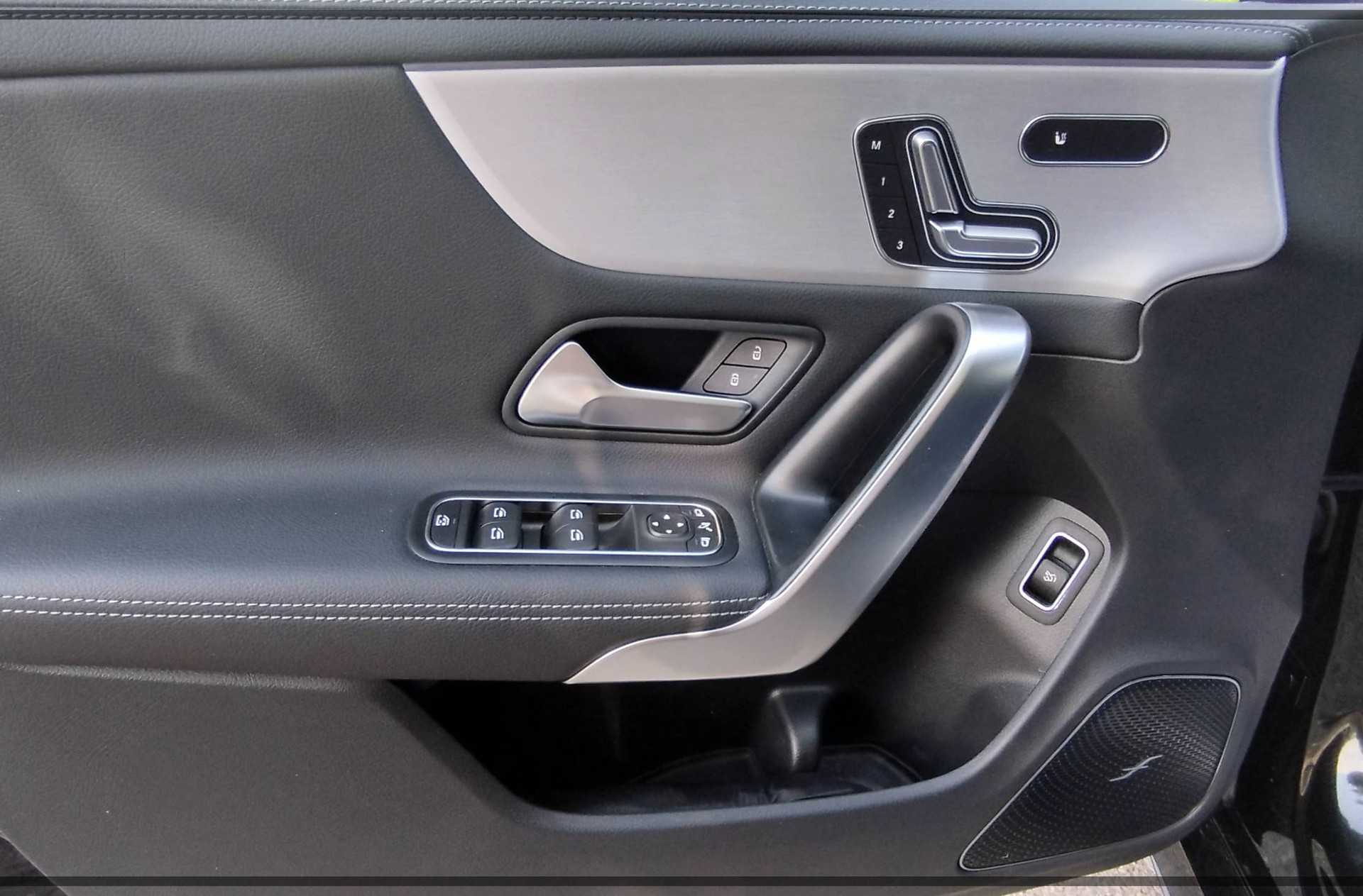 MERCEDES-BENZ CLA 35 AMG 4Matic 7G-DCT-image-14
