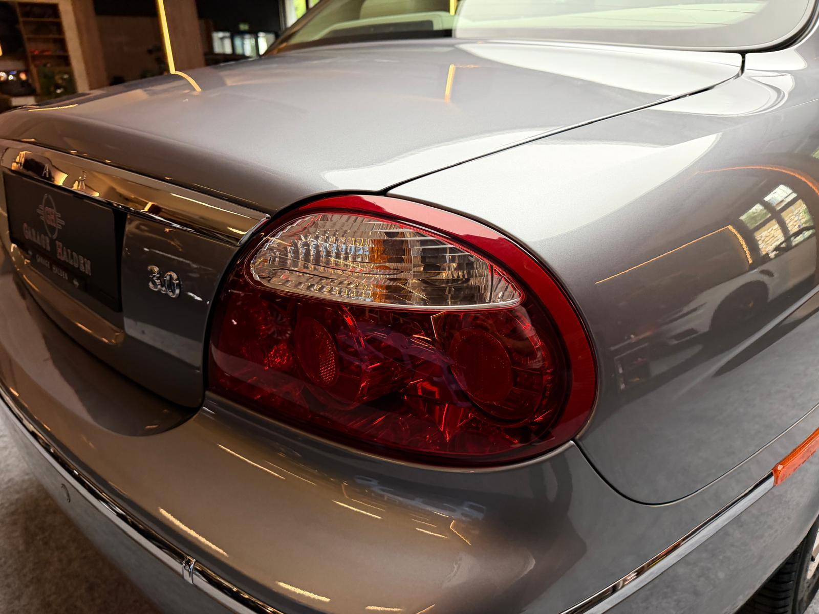 JAGUAR S-Type 3.0 V6 Executive-image-11