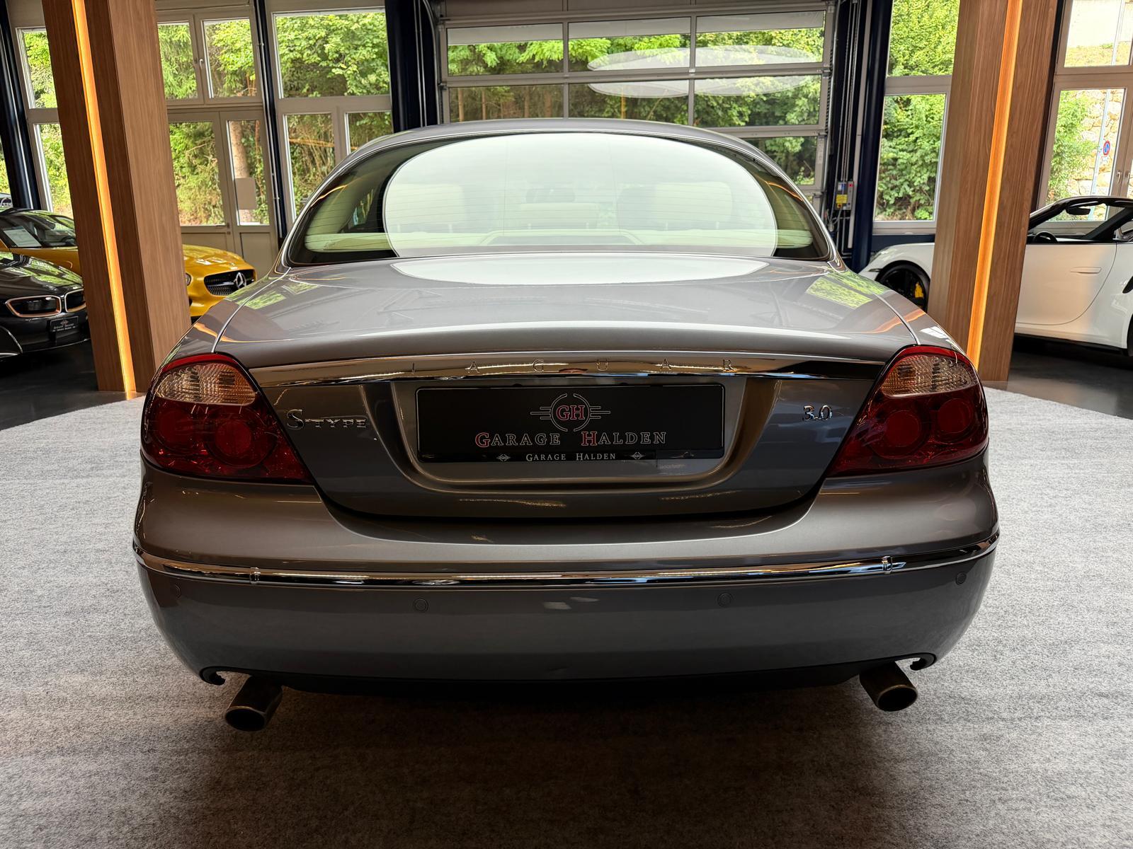JAGUAR S-Type 3.0 V6 Executive-image-6