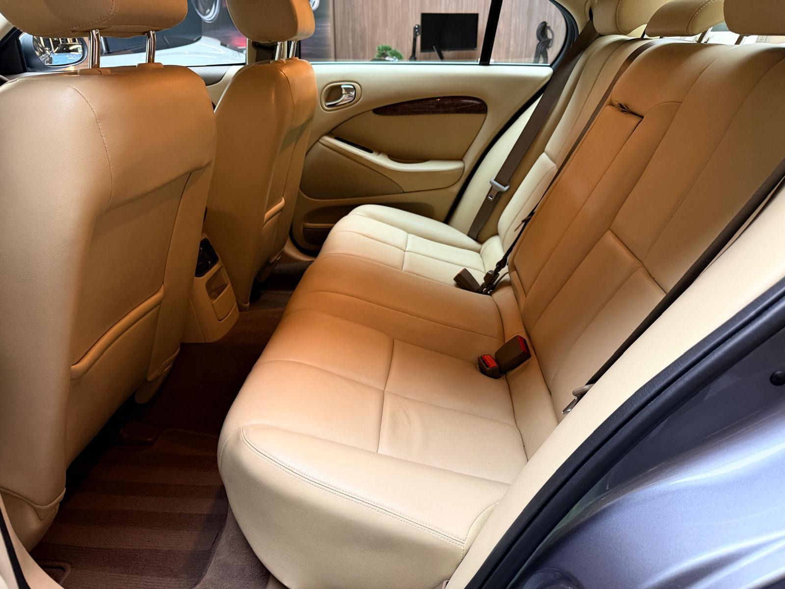 JAGUAR S-Type 3.0 V6 Executive-image-17