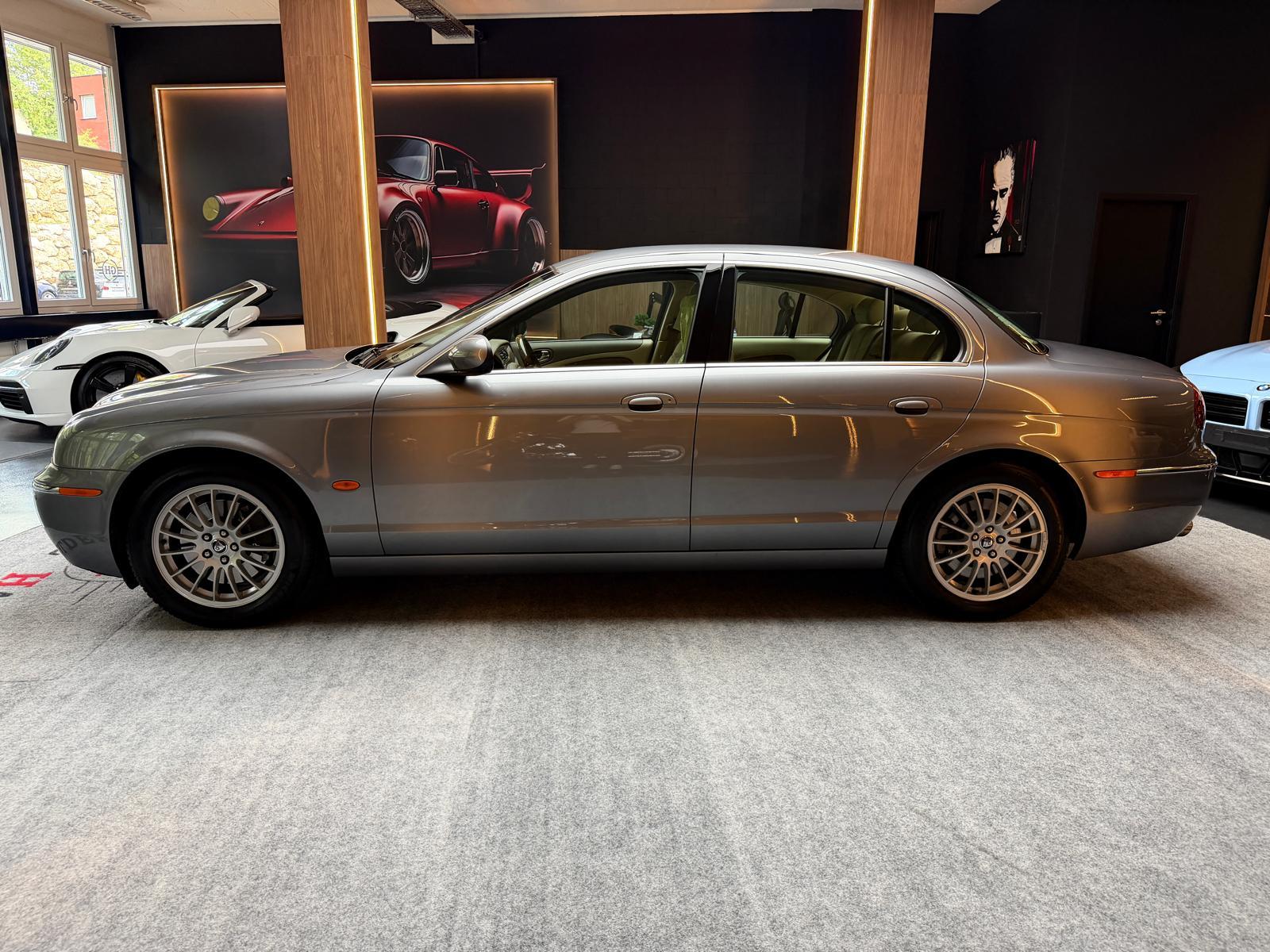 JAGUAR S-Type 3.0 V6 Executive-image-4