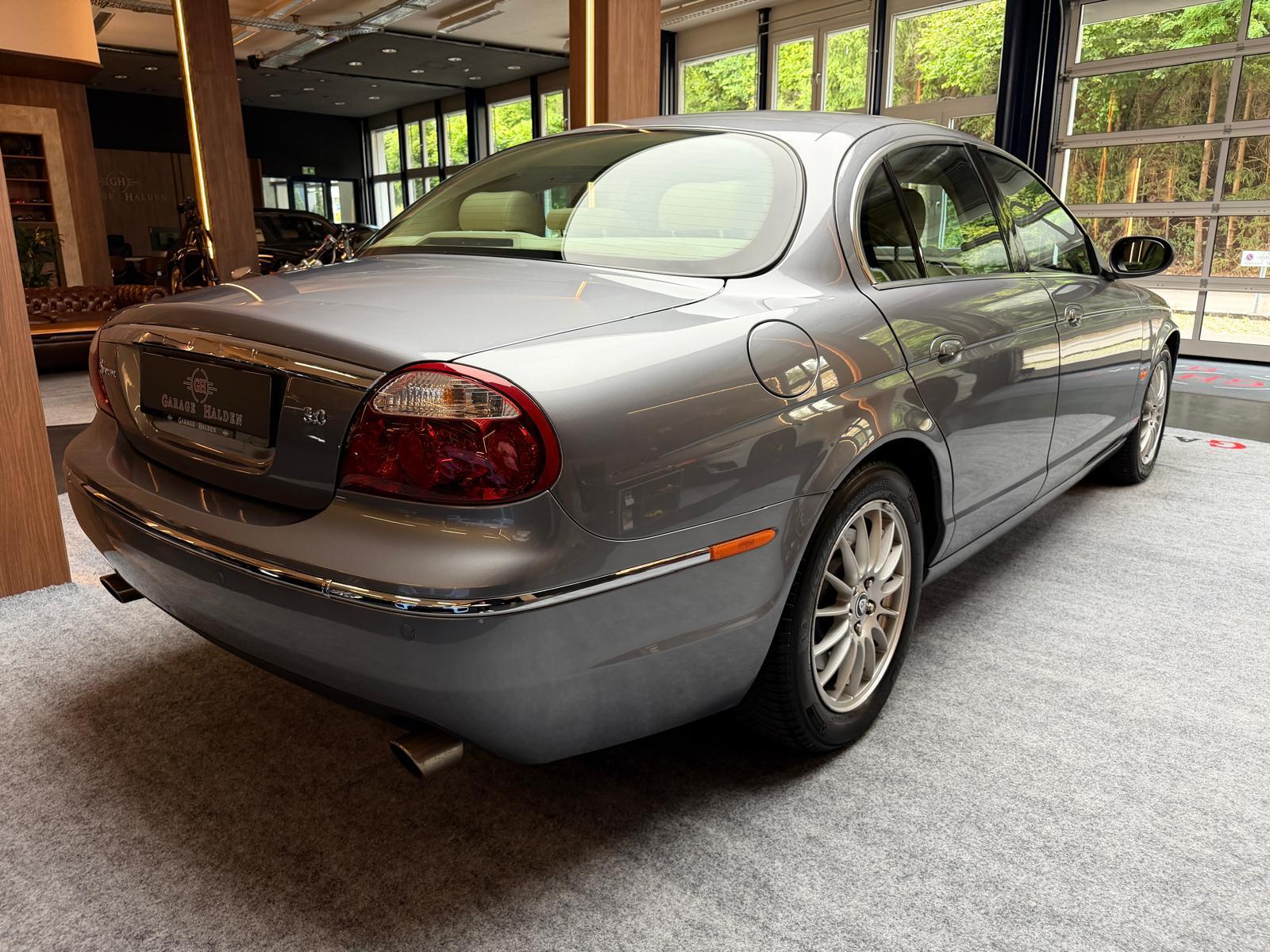 JAGUAR S-Type 3.0 V6 Executive-image-7