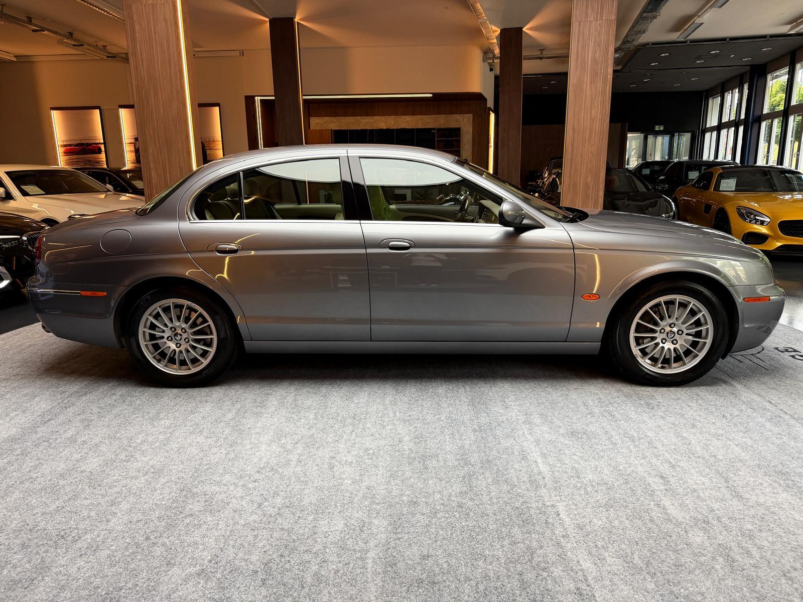 JAGUAR S-Type 3.0 V6 Executive-image-8