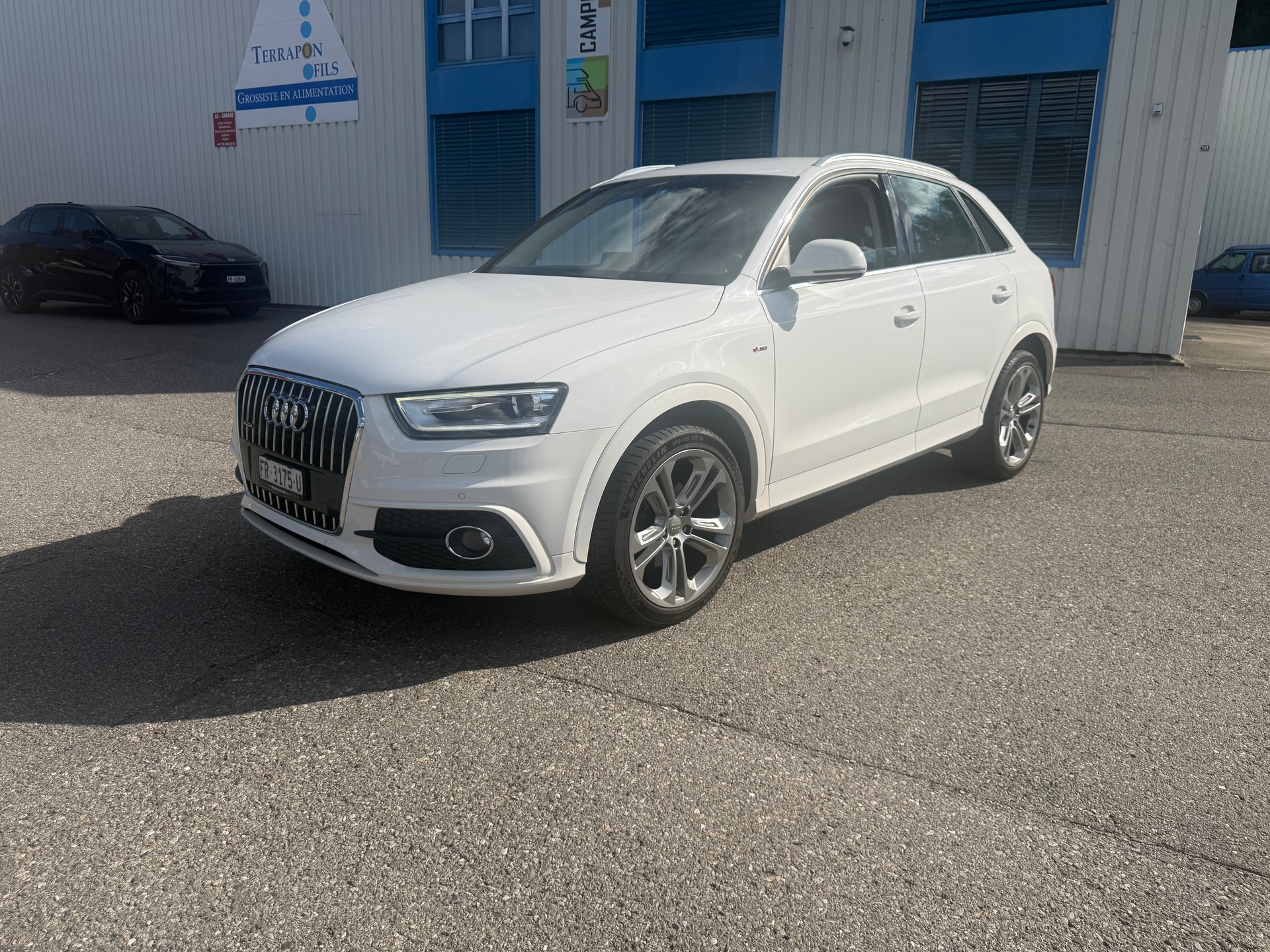 AUDI Q3 2.0 TFSI quattro S-tronic-image-0