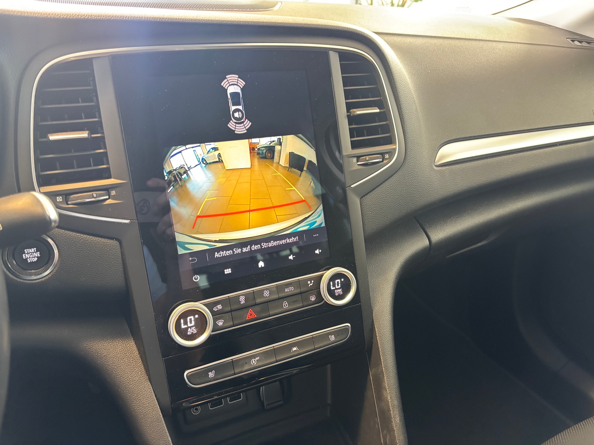 RENAULT Mégane Grandtour 1.3 16V Turbo Techno EDC-image-11