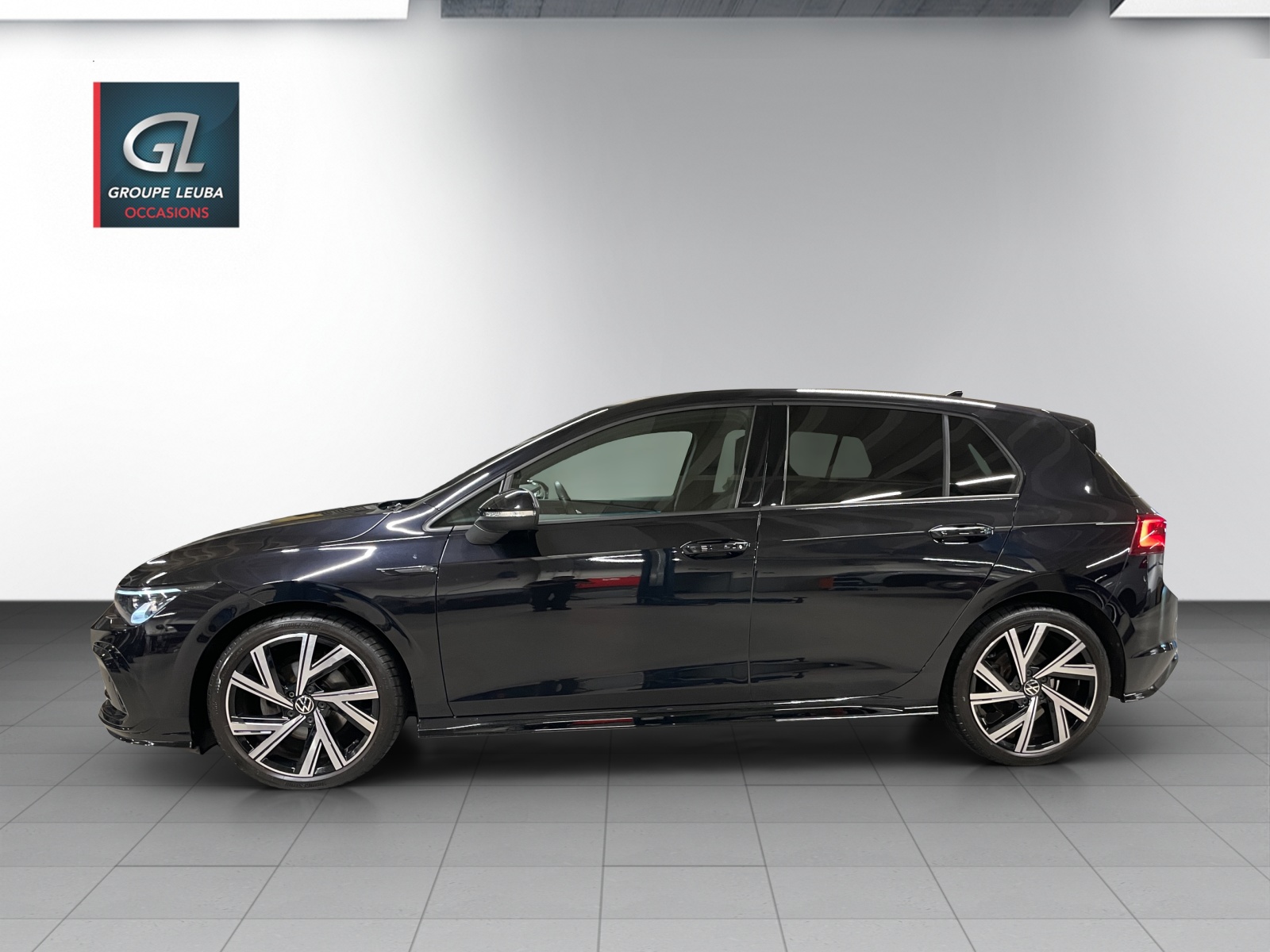 VW Golf 1.5 eTSI mHEV ACT R-Line DSG-image-2