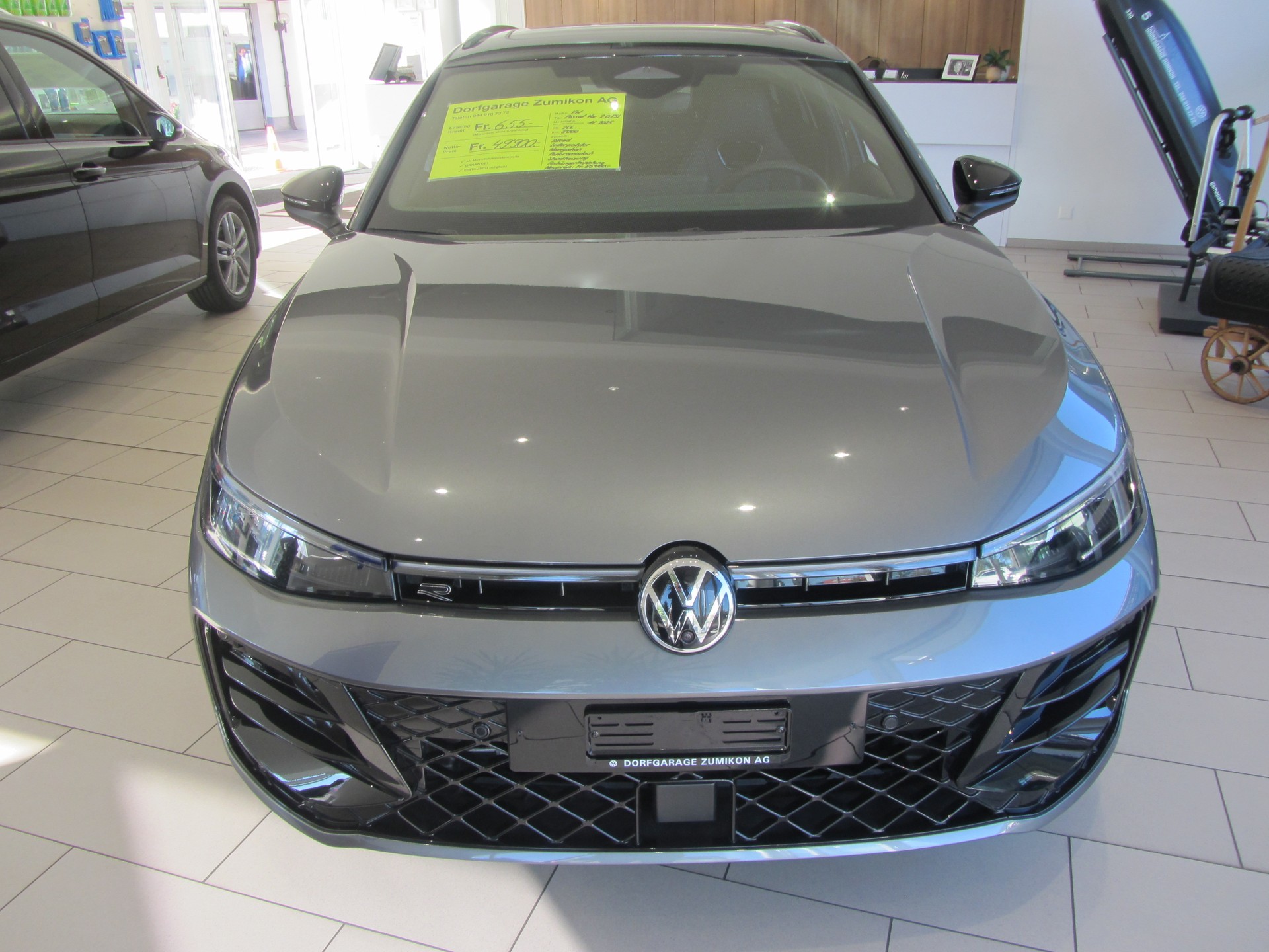 VW Passat Variant 2.0 TSI evo4 R-Line 4 Motion DSG-image-2