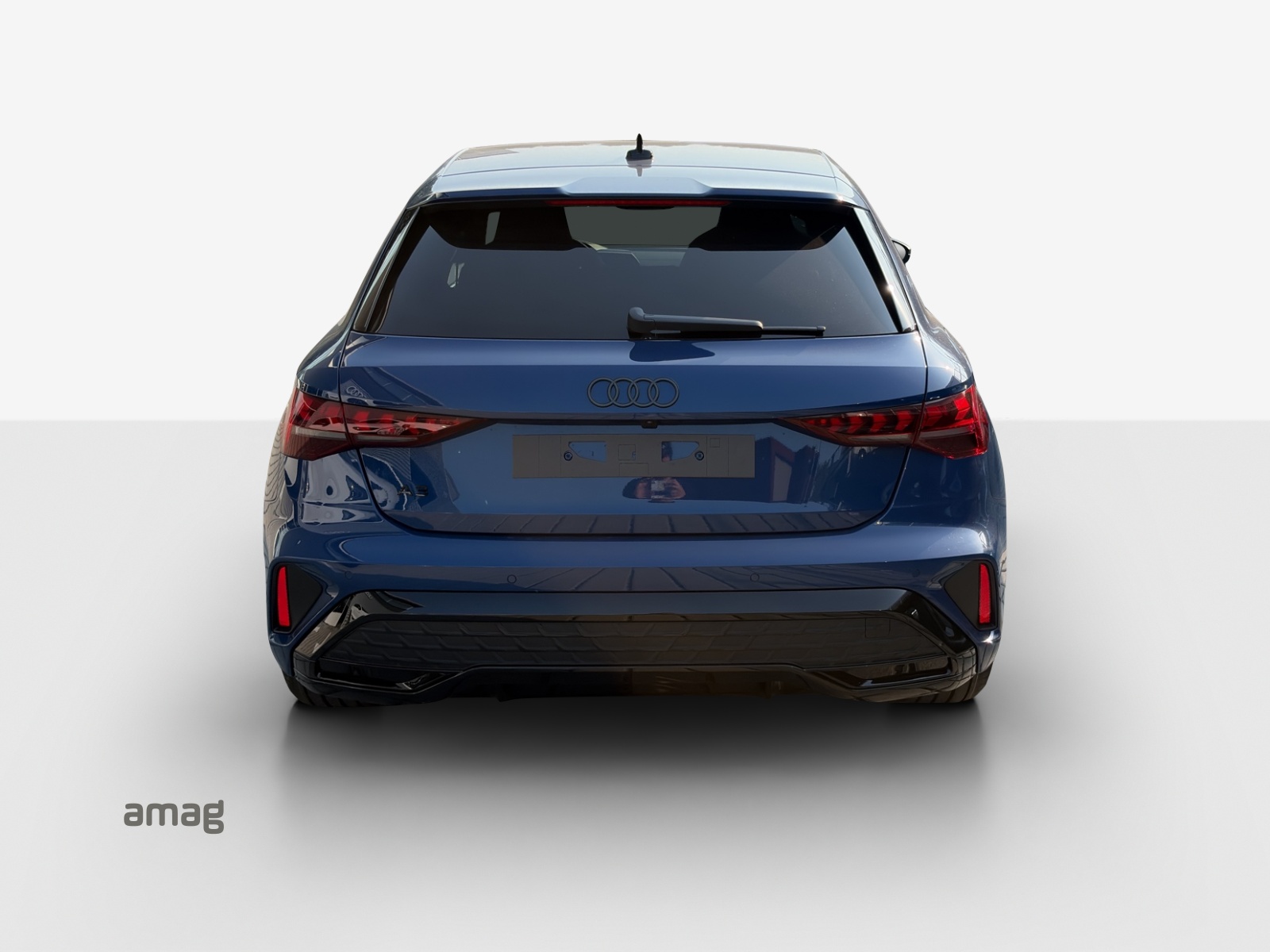 AUDI A3 Sportback TFSI 110 kW S line Attraction S tronic-showroom-element-3