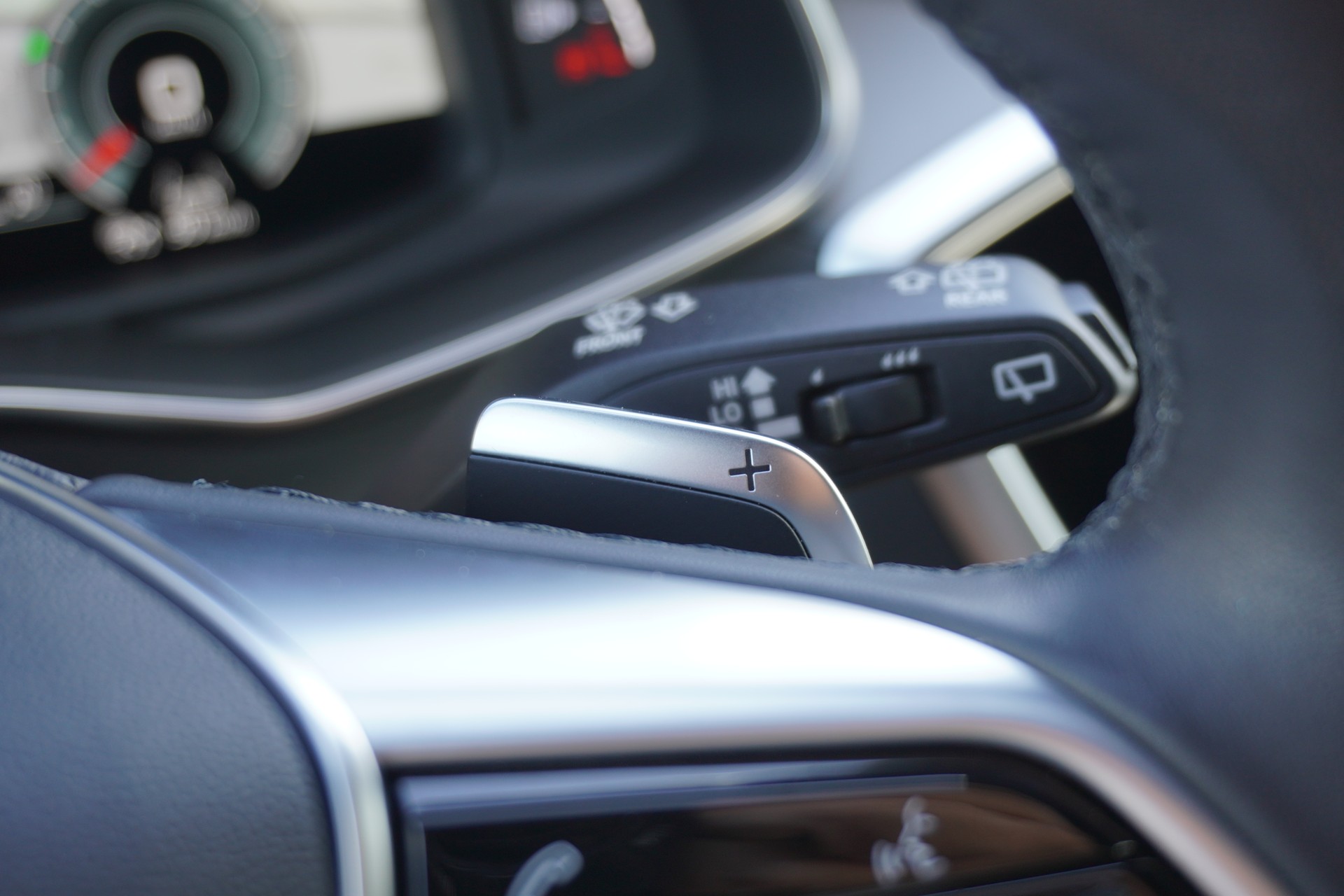 AUDI A6 Avant 40 TDI S-tronic S-LINE!!!-image-23
