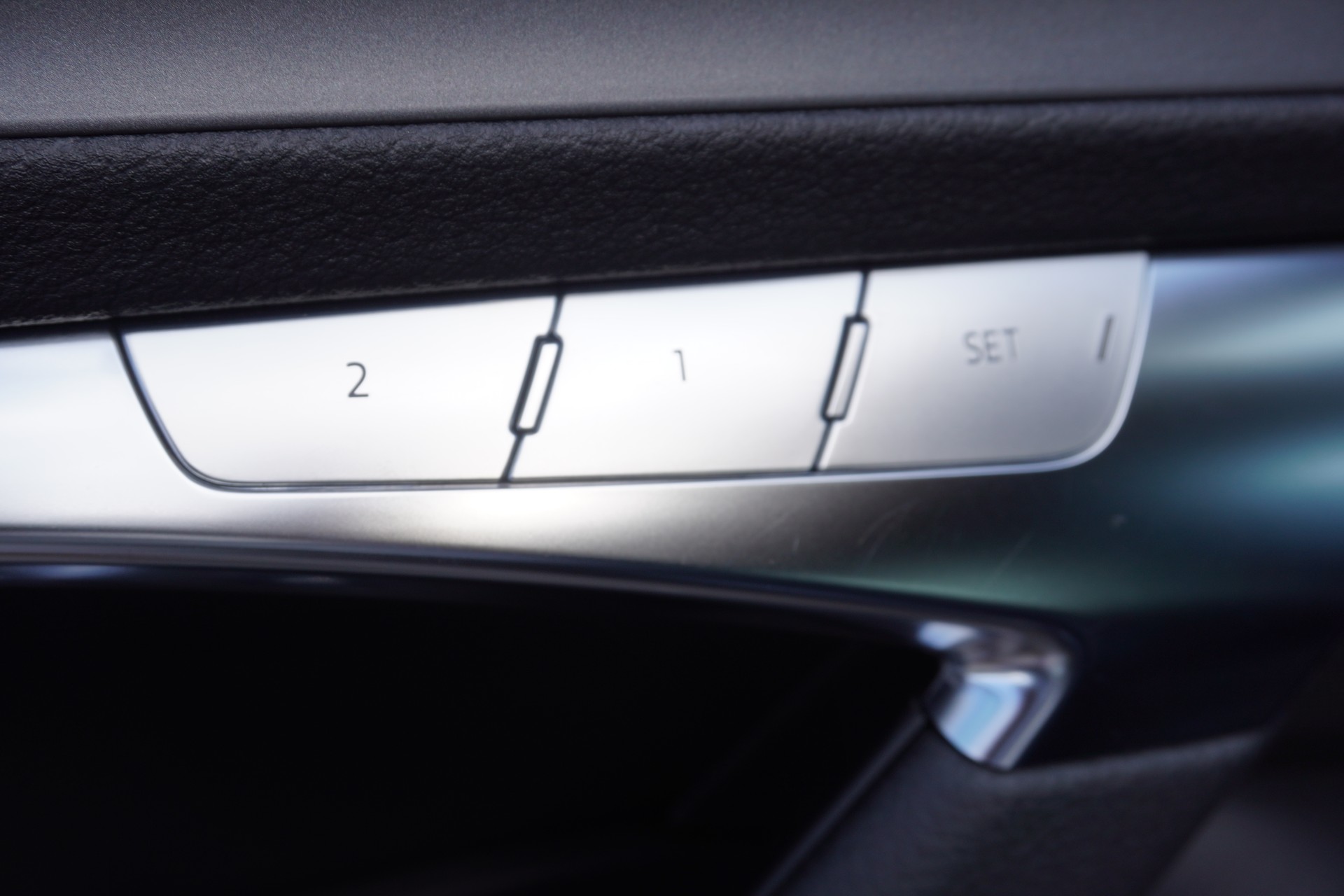 AUDI A6 Avant 40 TDI S-tronic S-LINE!!!-image-13