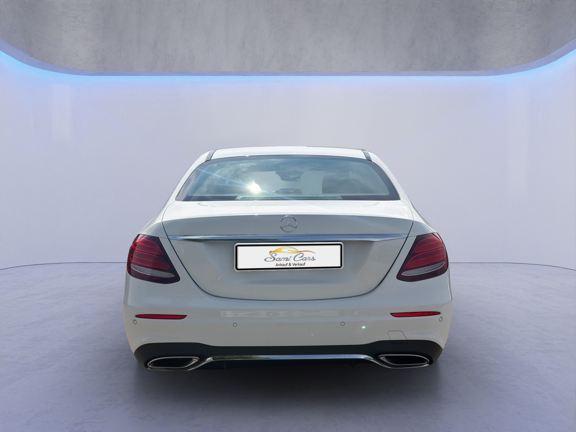 MERCEDES-BENZ E 200 AMG Line-image-5