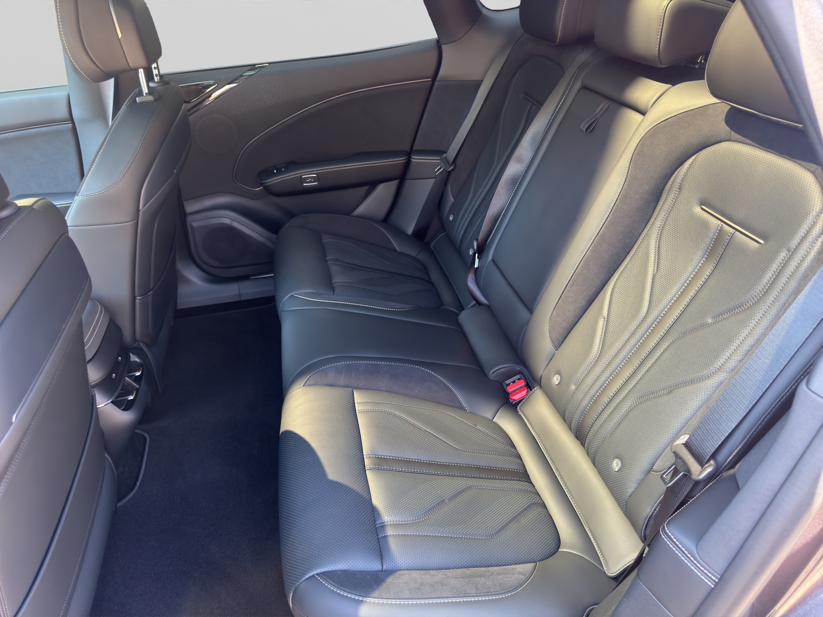 ZEEKR 7GT Privilege Launch Edition AWD-image-12