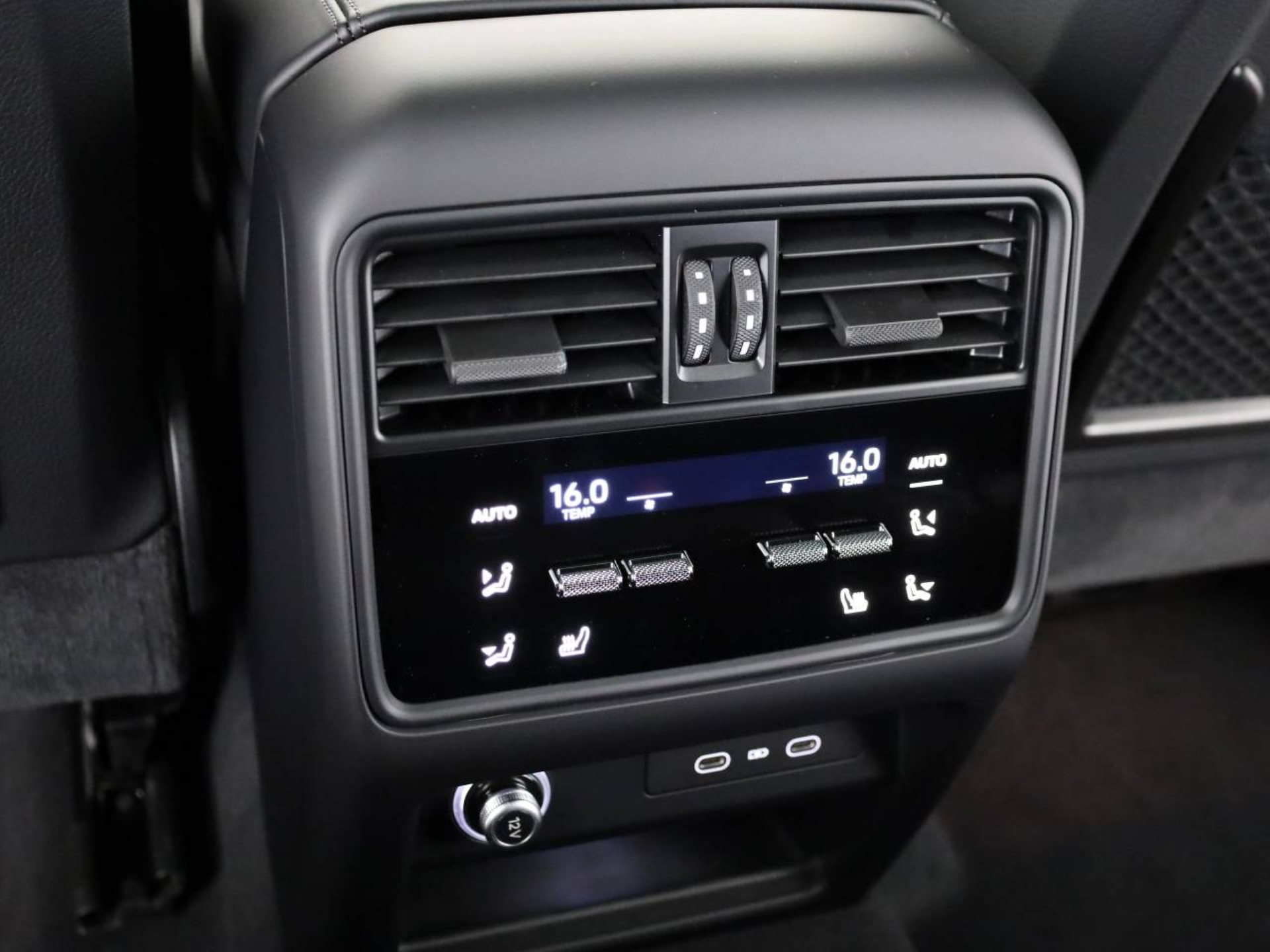 PORSCHE Cayenne GTS-image-19