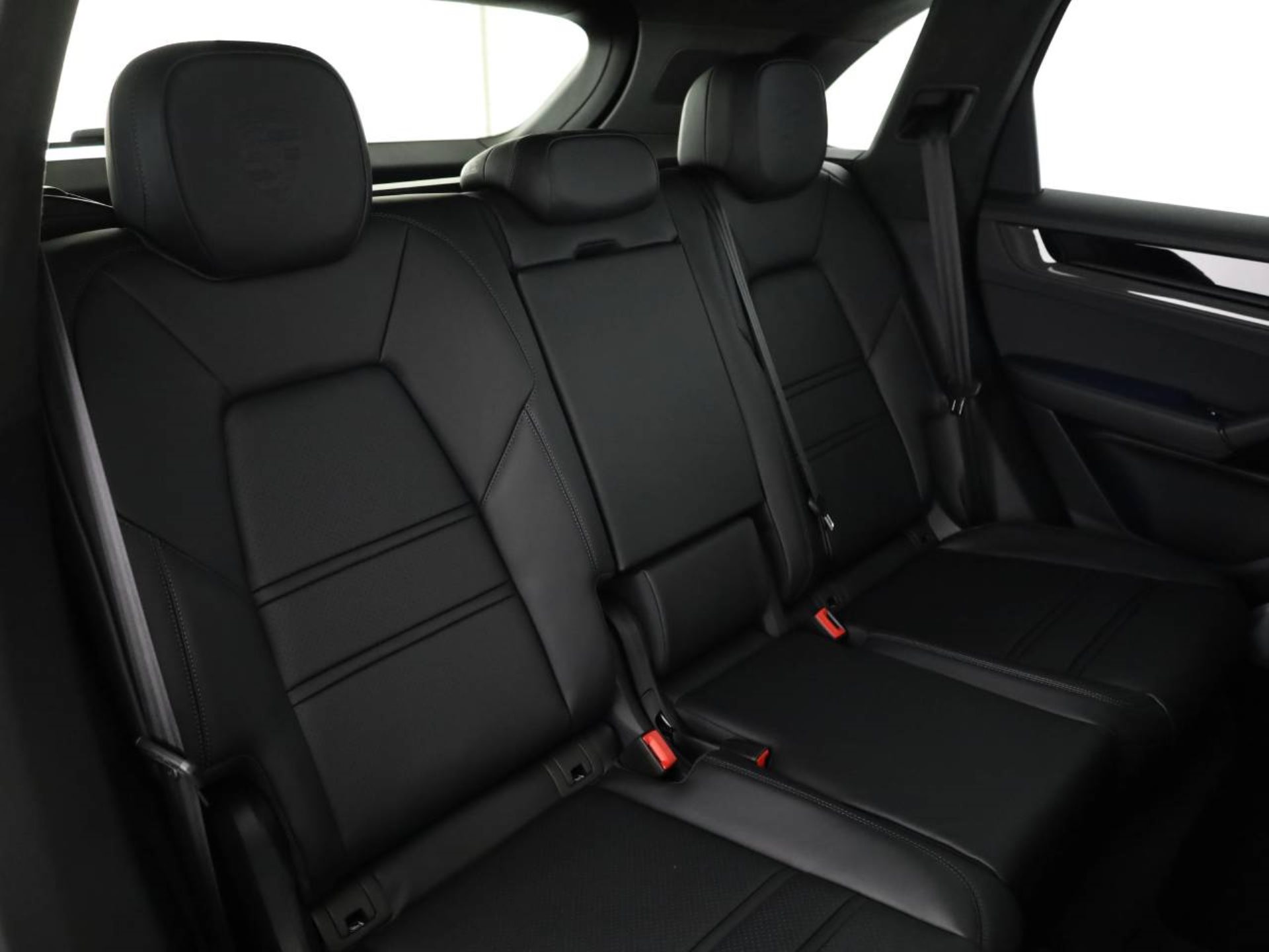 PORSCHE Cayenne GTS-image-18