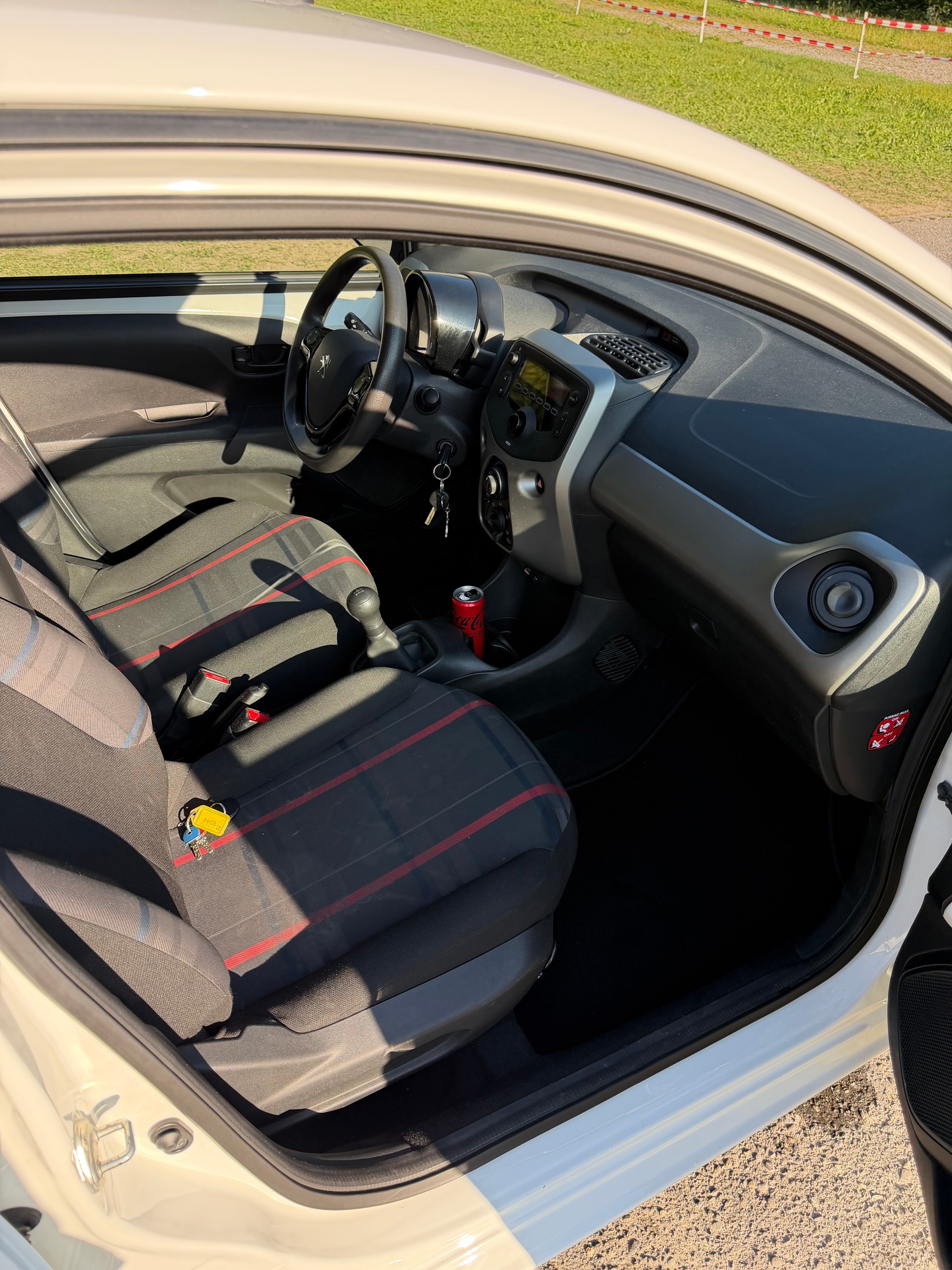 PEUGEOT 108 1.0 VTi Access-image-8