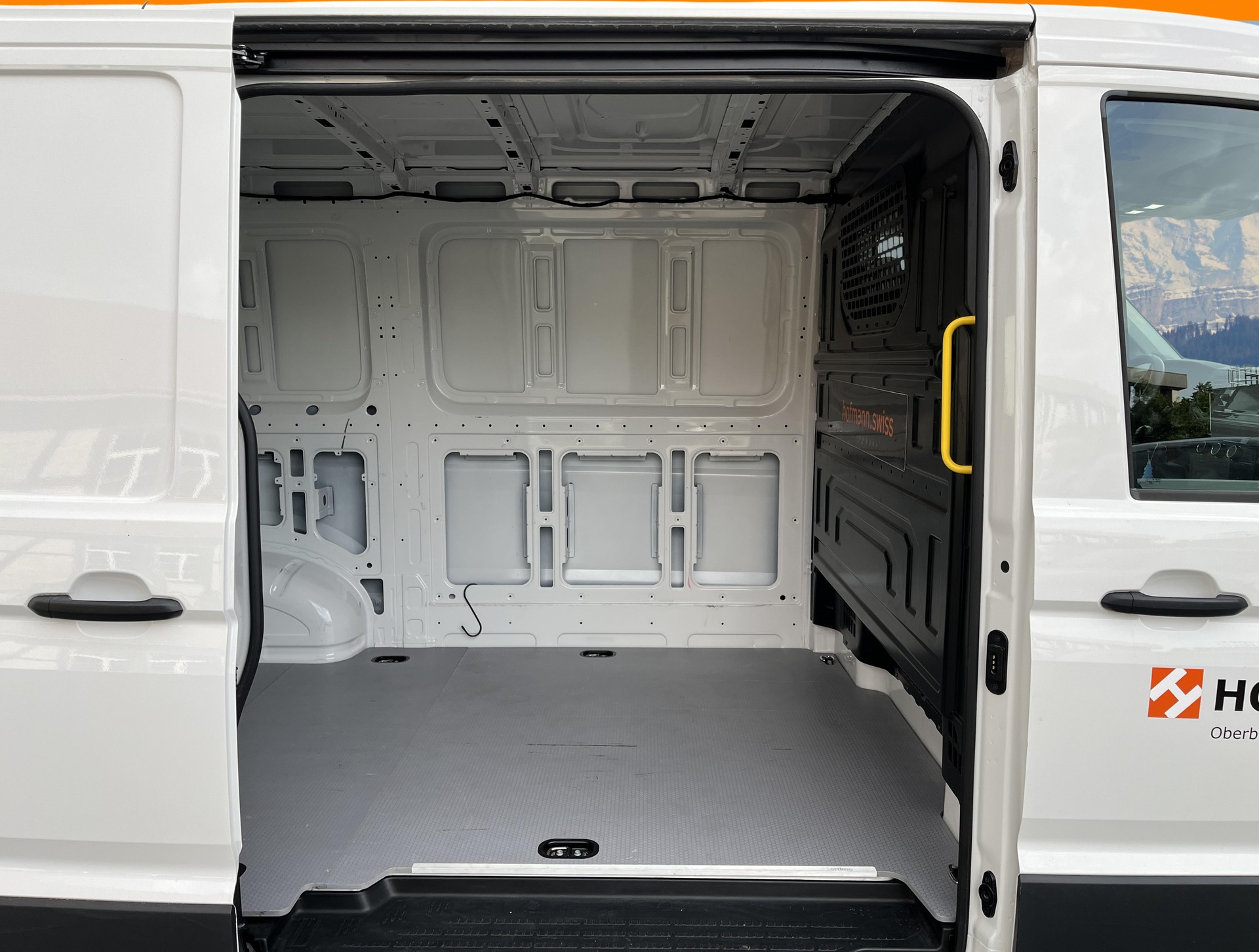 VW Crafter Kastenwagen 35 2.0 BiTDI Entry L3 RS3640 mm-image-8
