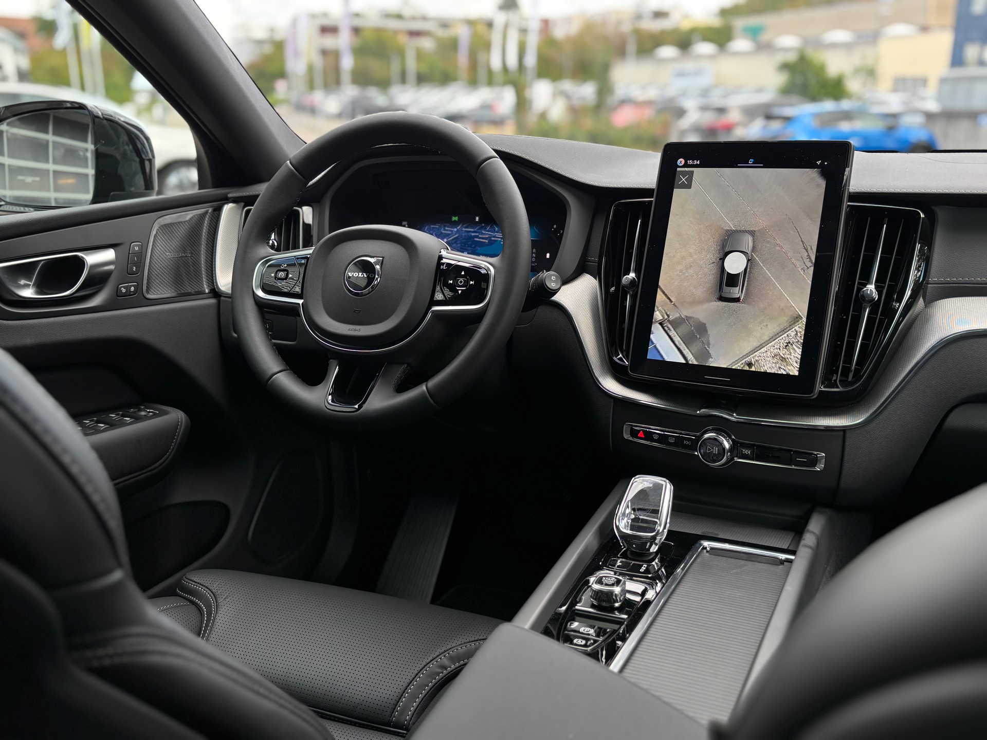 VOLVO XC60 2.0 B5 MH Black Edition AWD-image-13