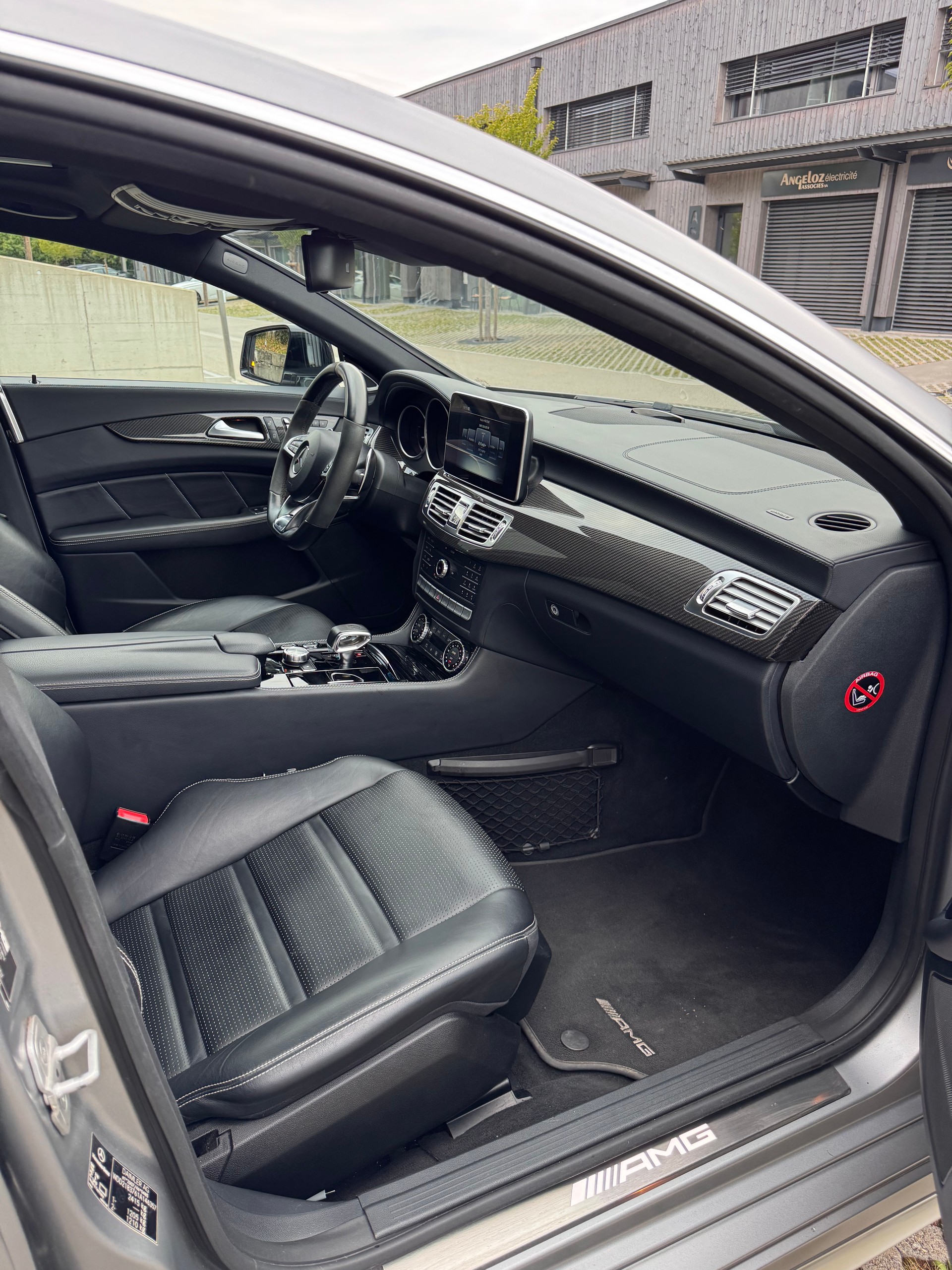 MERCEDES-BENZ CLS 63 AMG S 4Matic Speedshift MCT-image-11