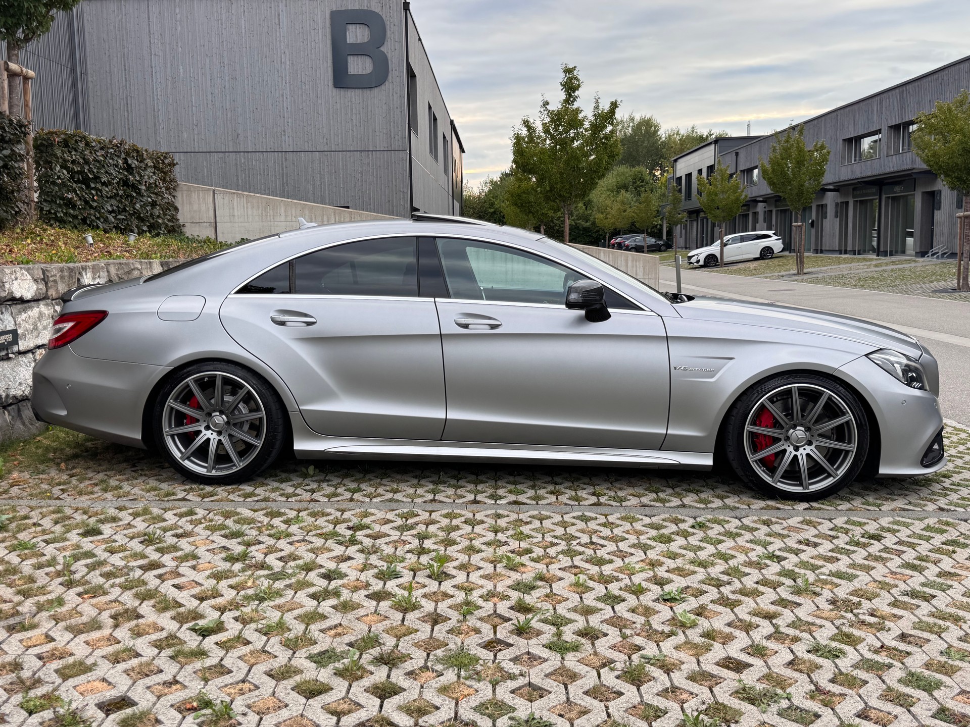 MERCEDES-BENZ CLS 63 AMG S 4Matic Speedshift MCT-image-3