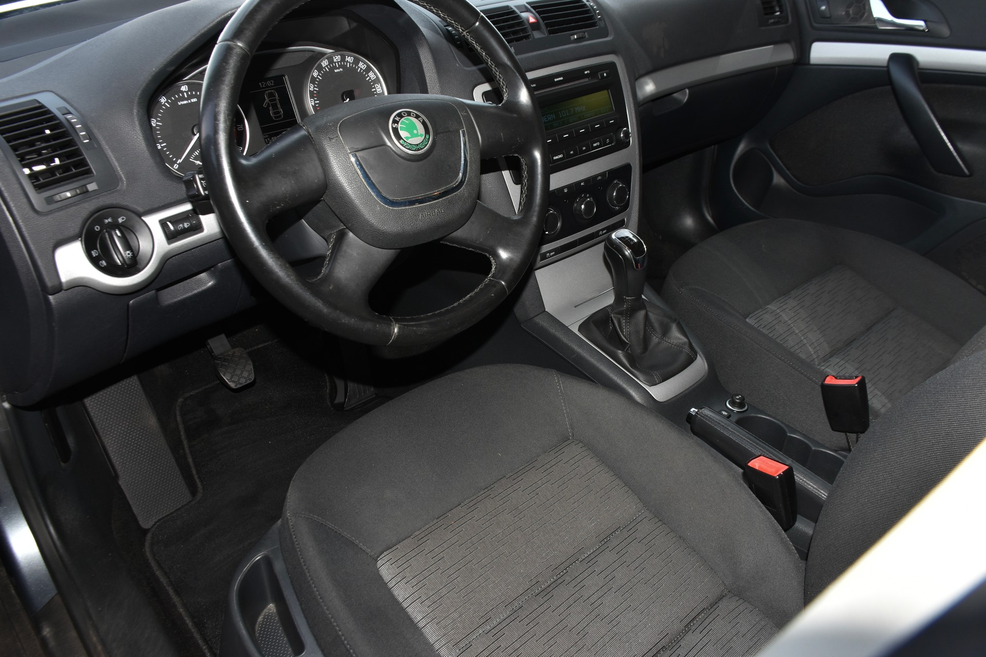 SKODA Octavia Combi 1.4 TSI Twenty20-image-3