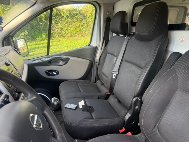 NISSAN NV300 dCi 125 2.9 L1H1 Comfort-image-11
