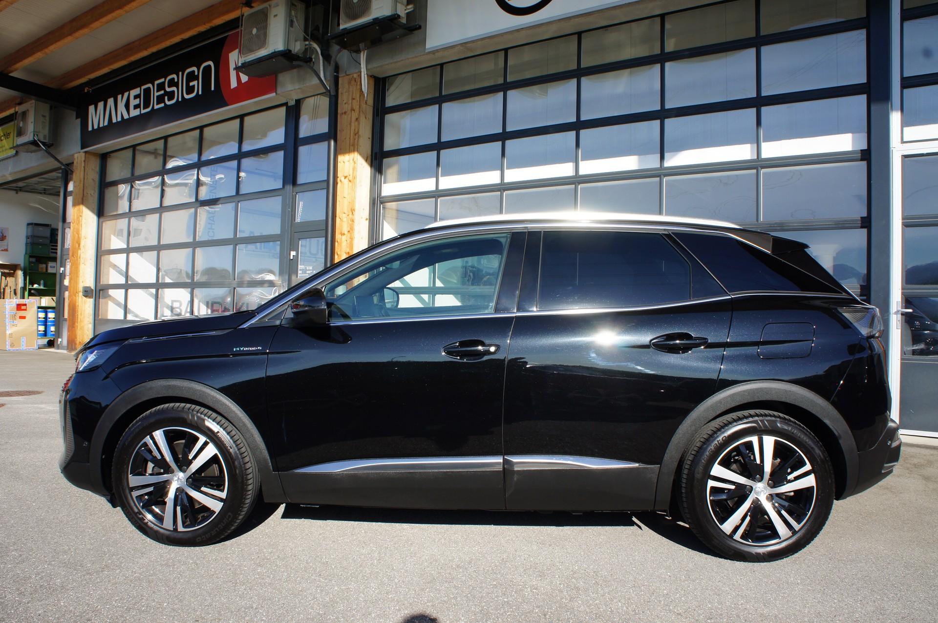 PEUGEOT 3008 300e Hybrid4 GT EAT8-image-1