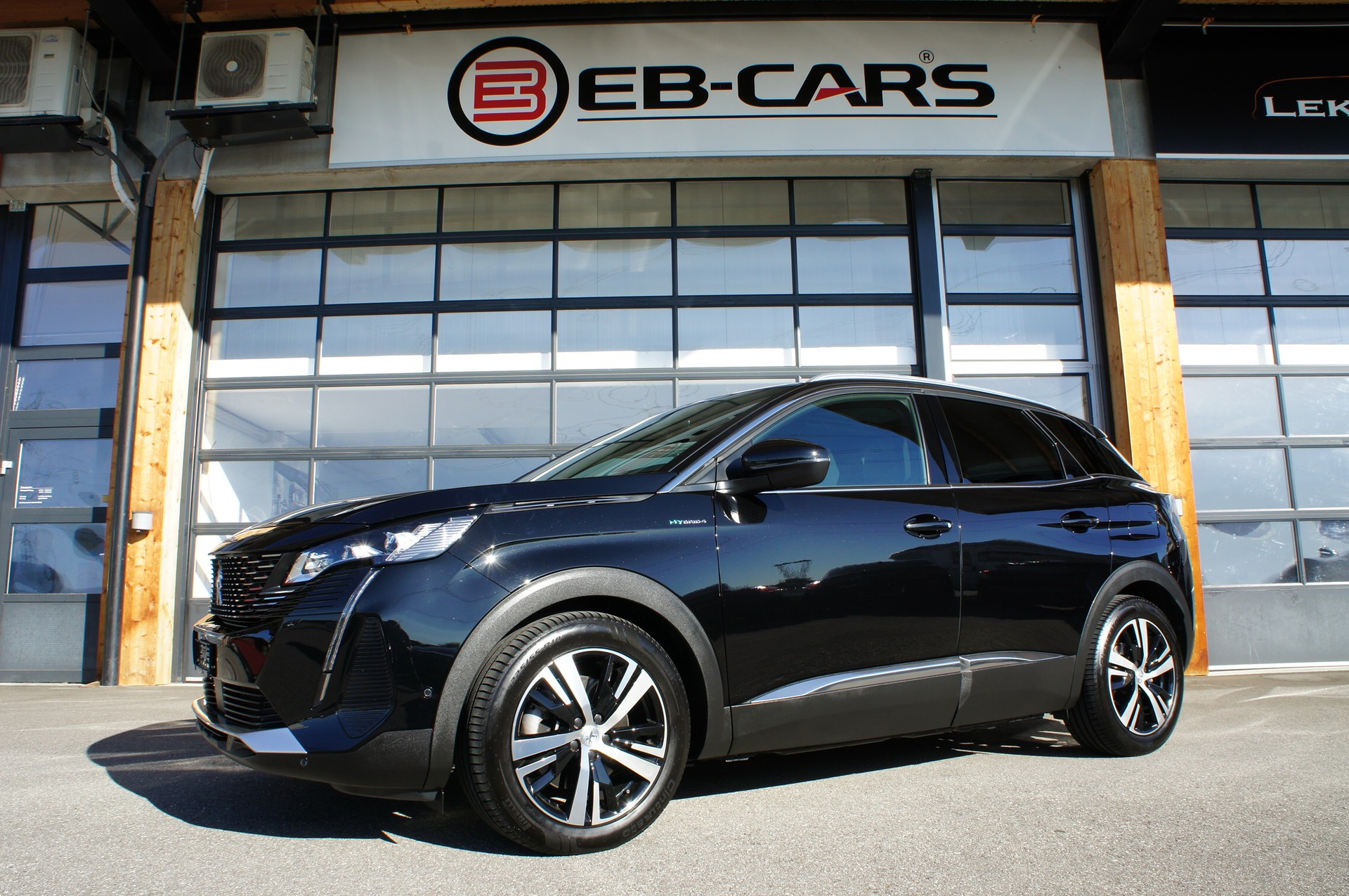 PEUGEOT 3008 300e Hybrid4 GT EAT8-image-0