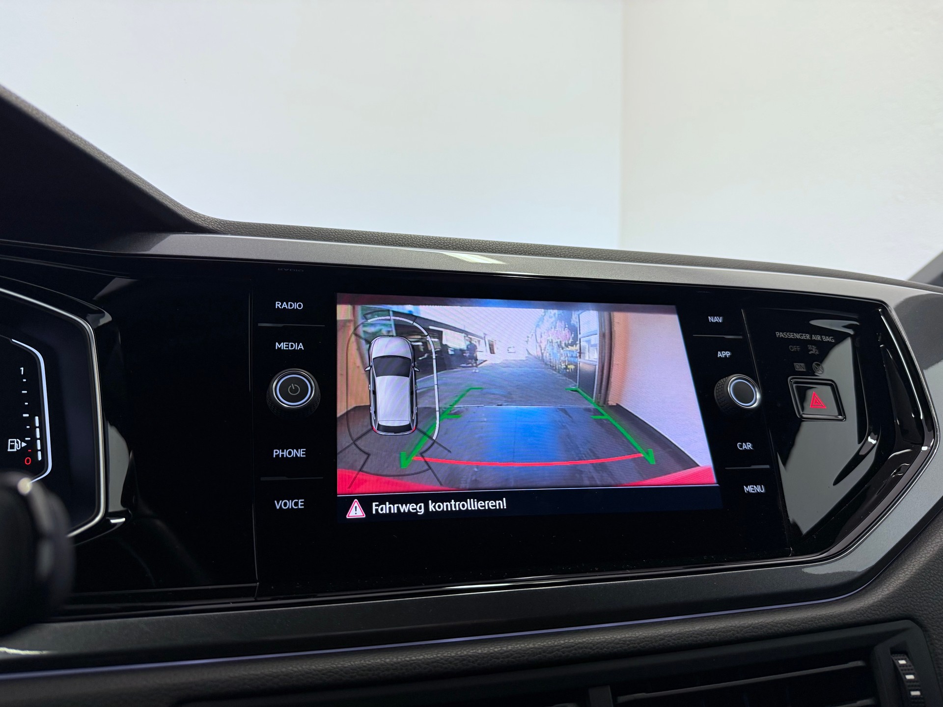 VW Polo 2.0 TSI GTI DSG-image-23