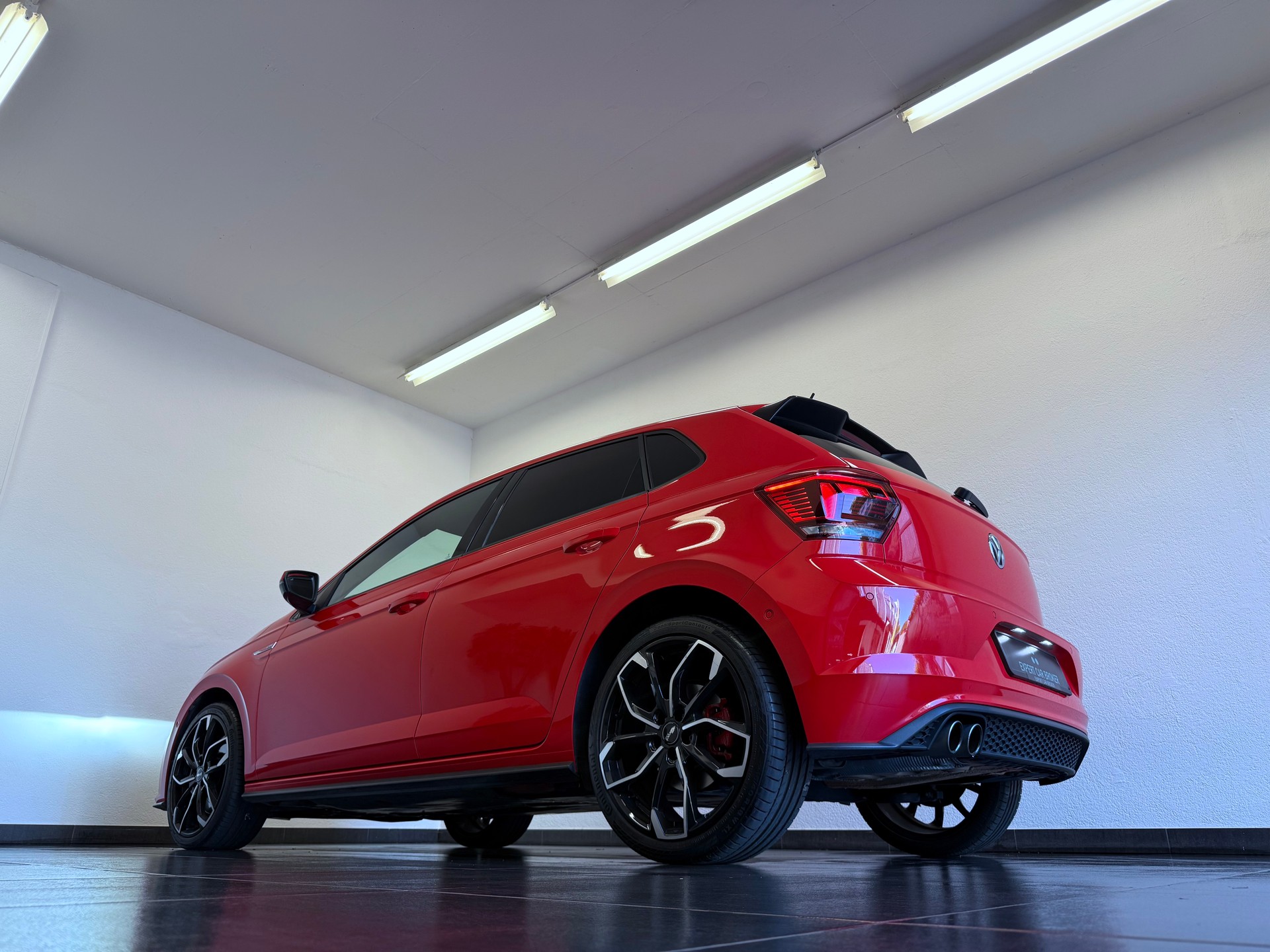 VW Polo 2.0 TSI GTI DSG-image-8