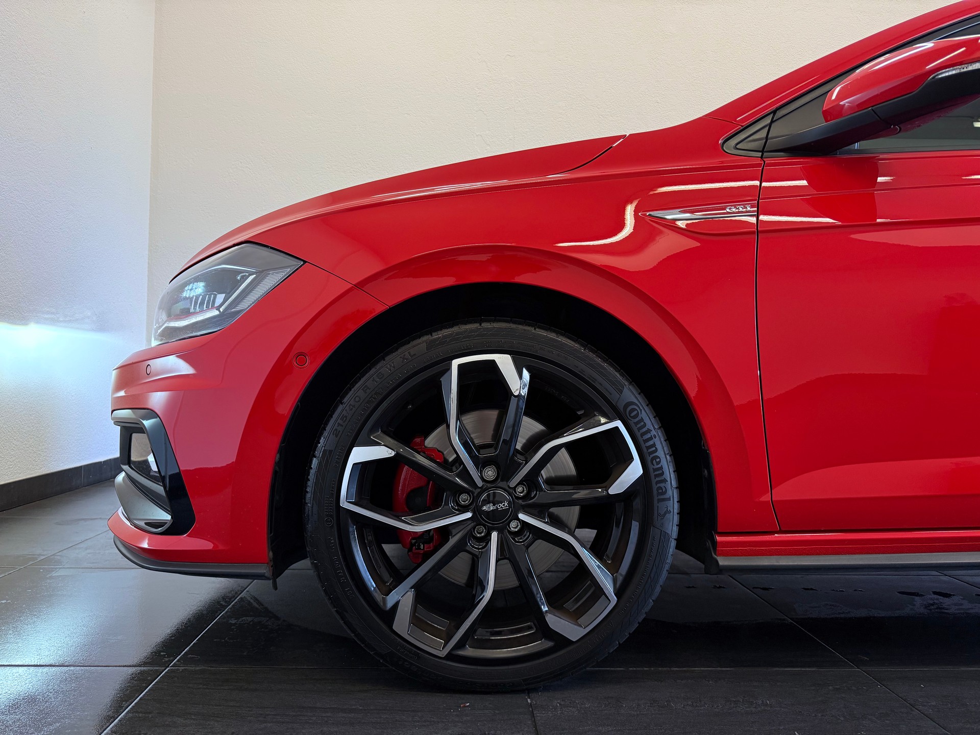 VW Polo 2.0 TSI GTI DSG-image-4