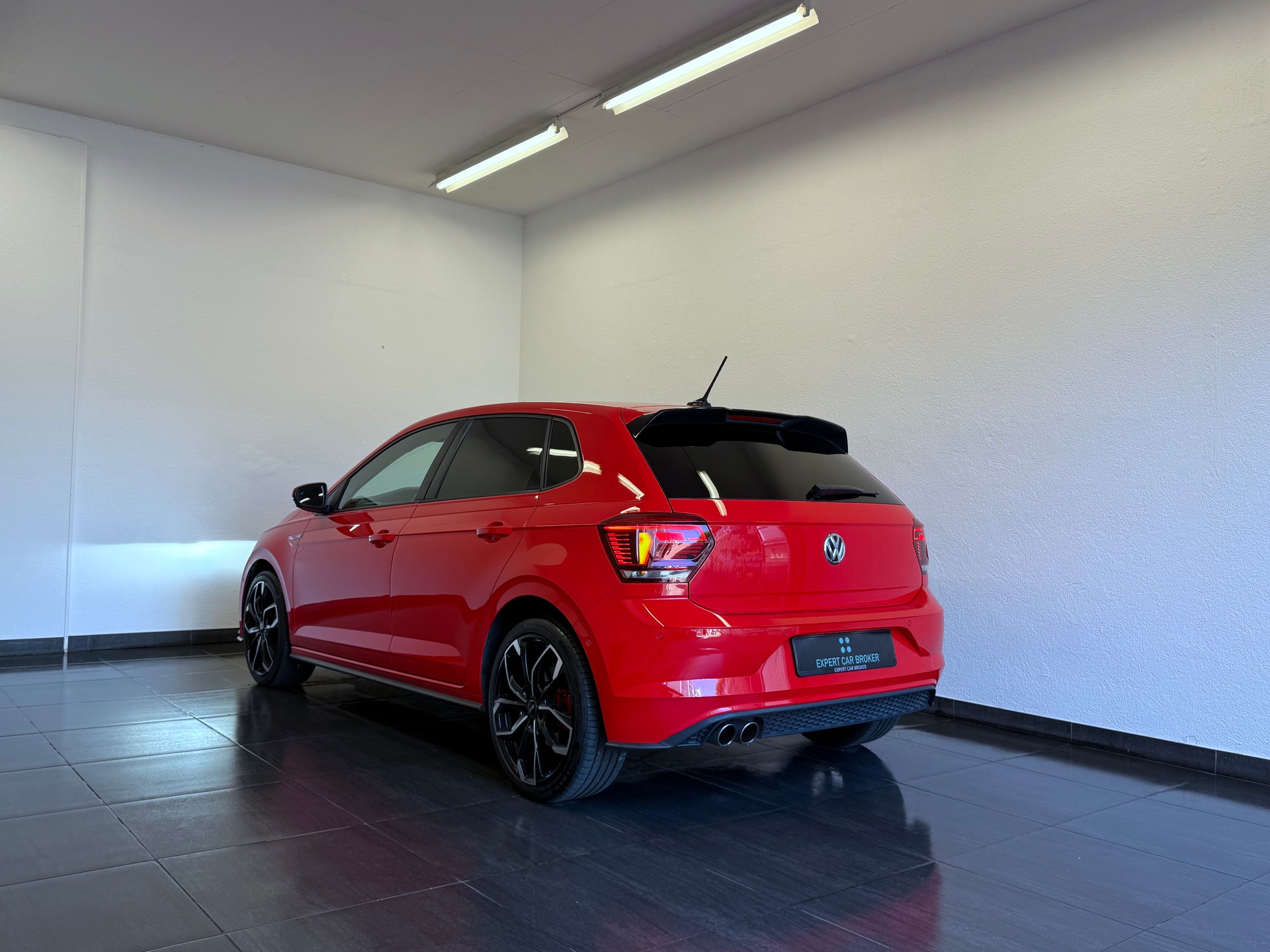 VW Polo 2.0 TSI GTI DSG-image-7