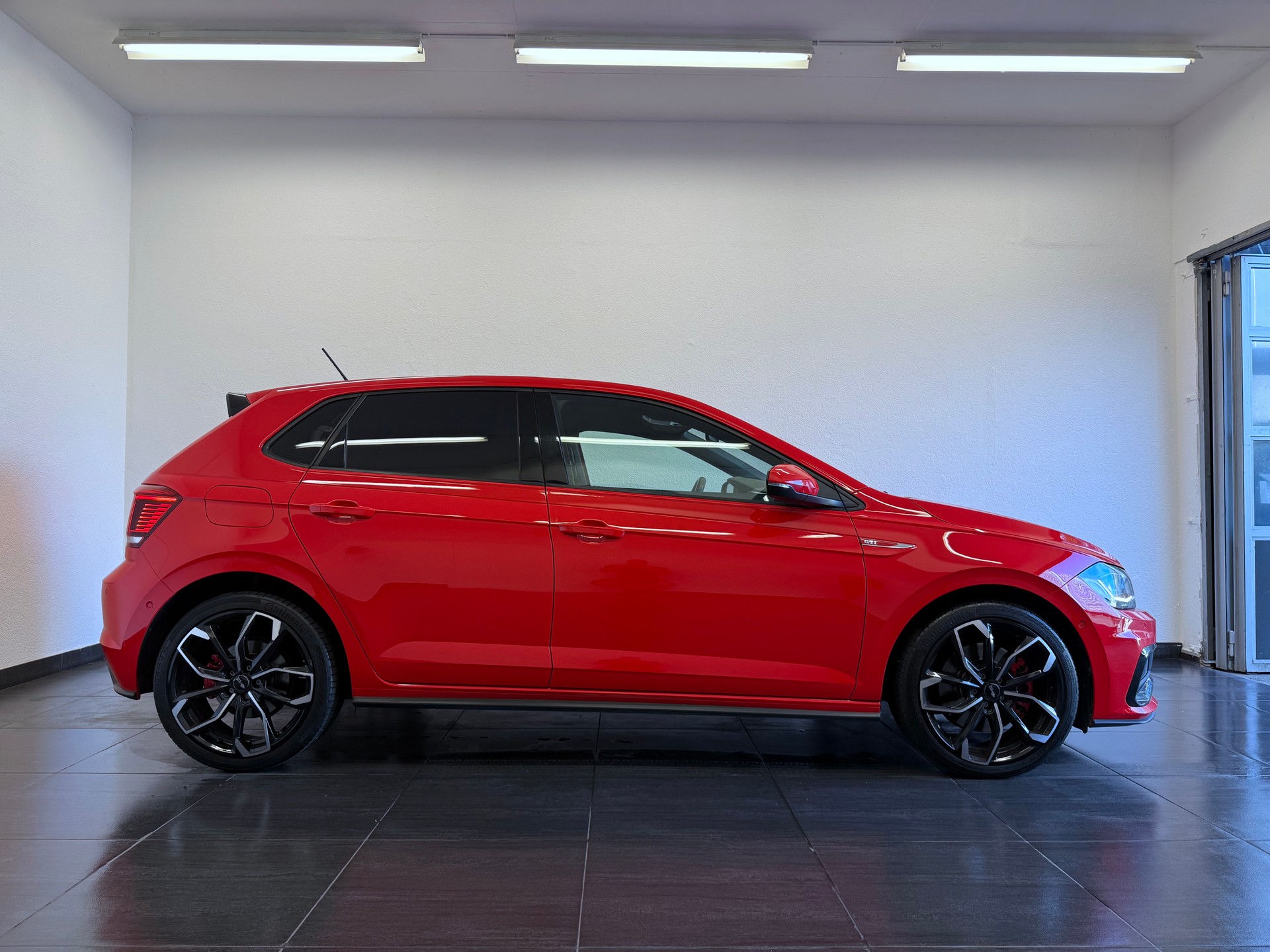 VW Polo 2.0 TSI GTI DSG-image-3