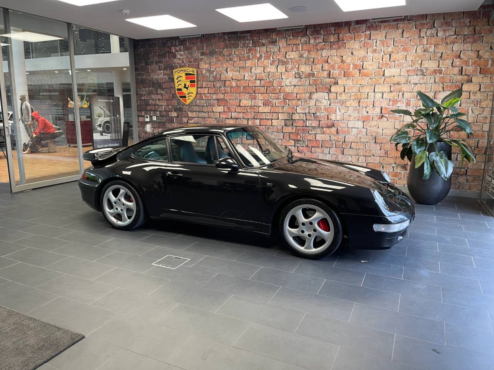 PORSCHE 911 Turbo-image-2