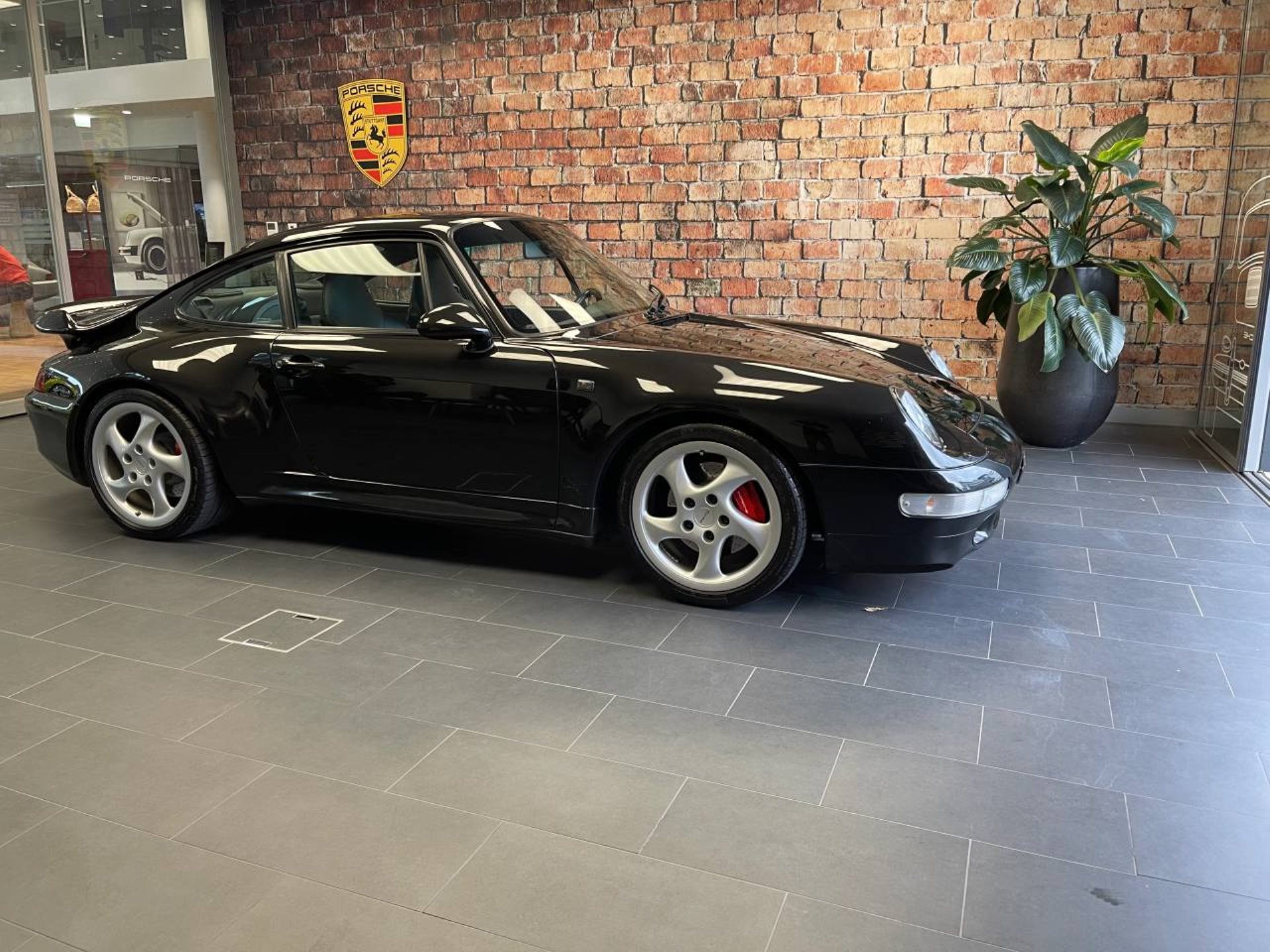 PORSCHE 911 Turbo-image-1