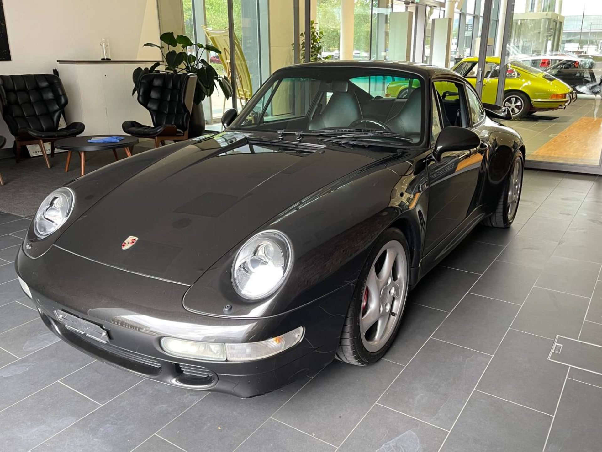 PORSCHE 911 Turbo-image-17