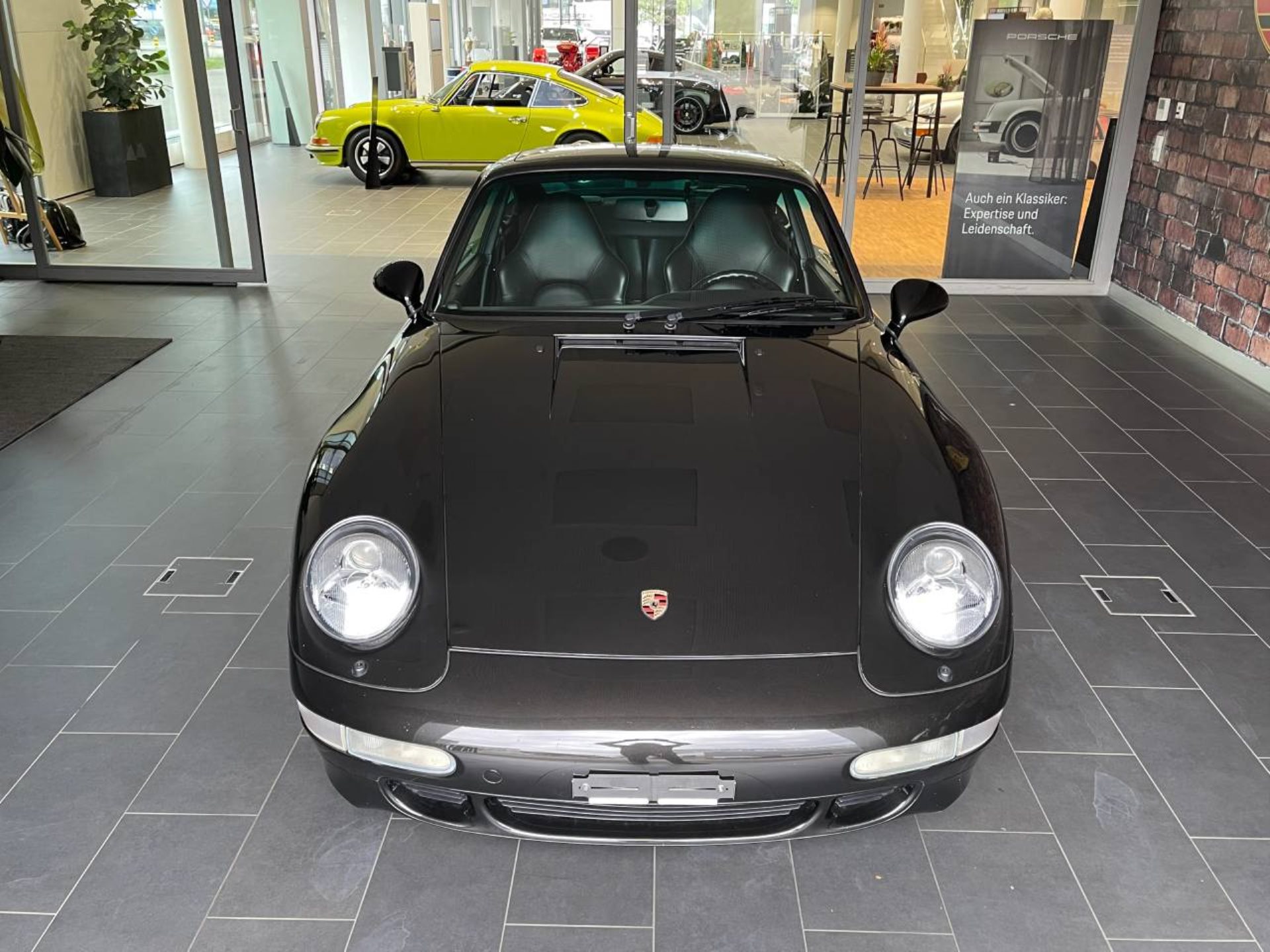 PORSCHE 911 Turbo-image-11