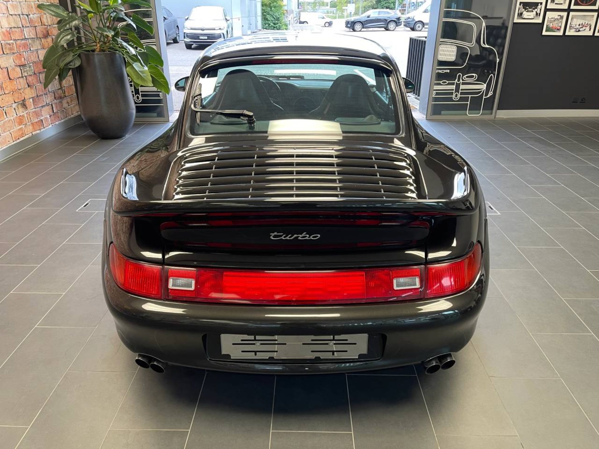 PORSCHE 911 Turbo-image-5