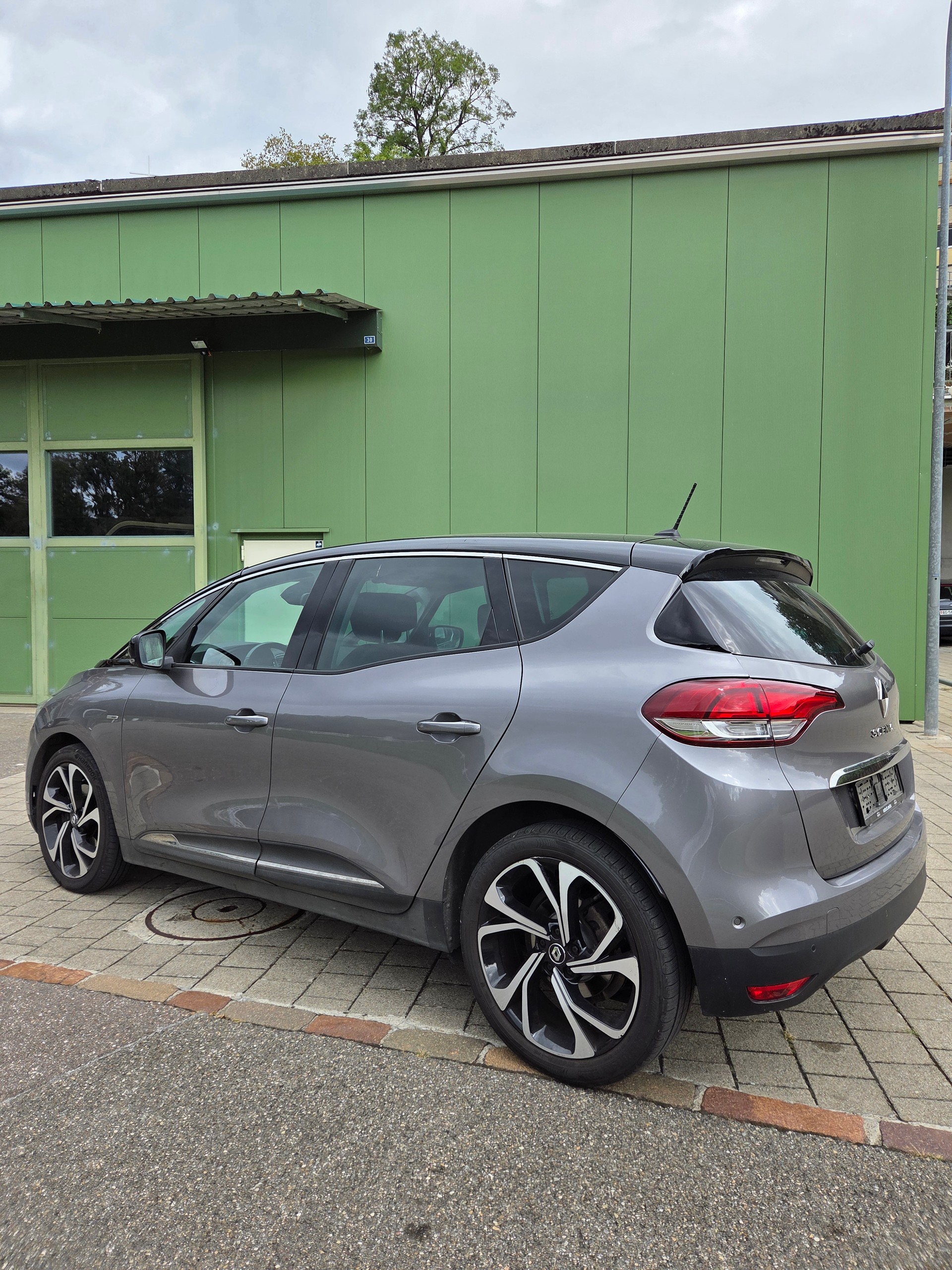 RENAULT Scénic 1.6 dCi Bose EDC-image-3