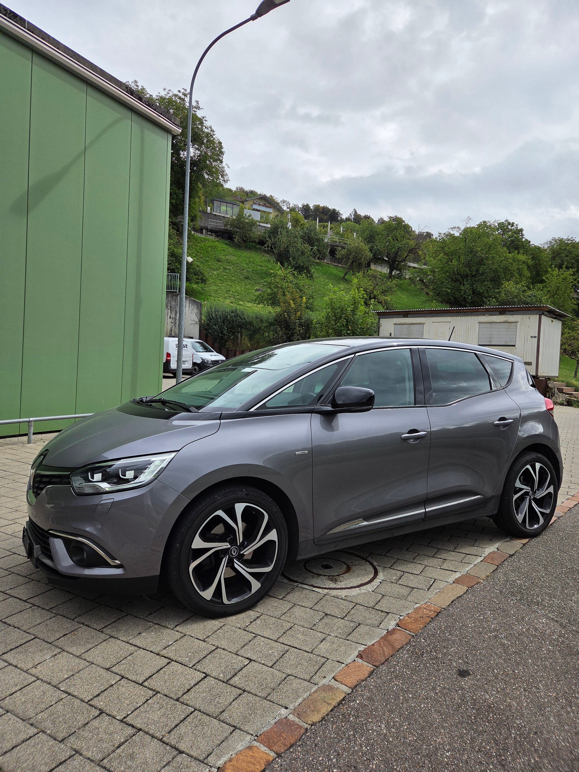 RENAULT Scénic 1.6 dCi Bose EDC-image-0