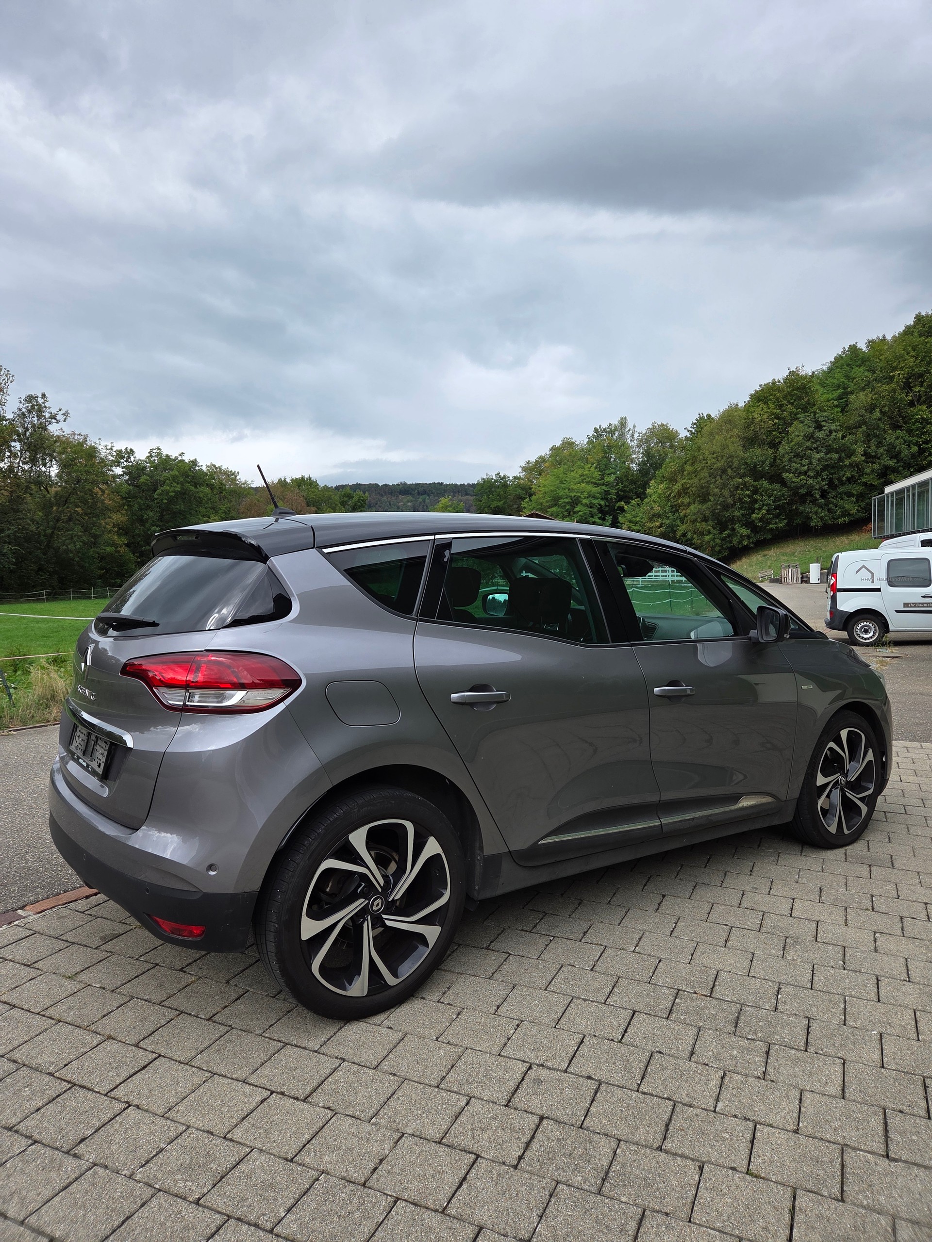 RENAULT Scénic 1.6 dCi Bose EDC-image-2