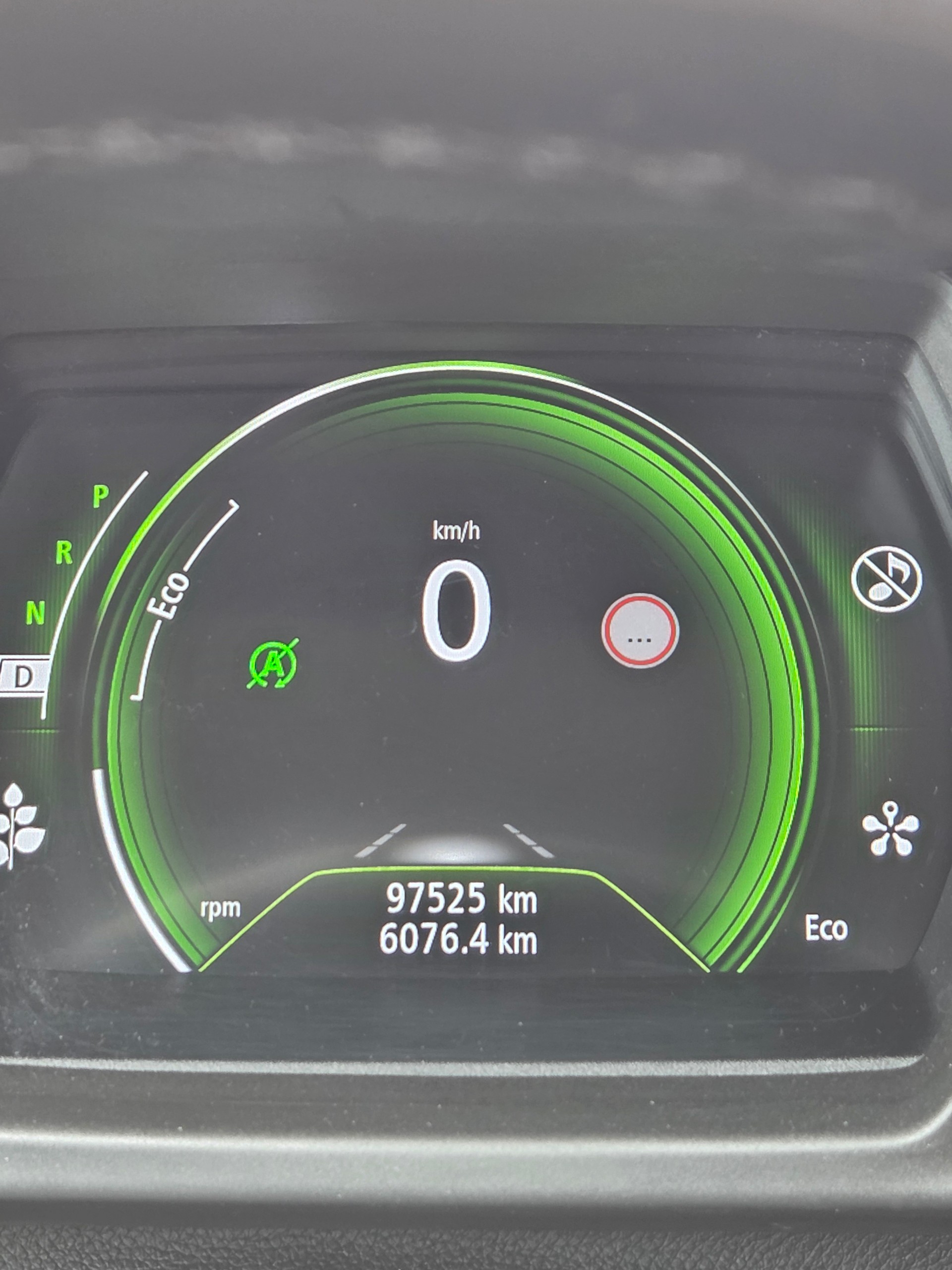 RENAULT Scénic 1.6 dCi Bose EDC-image-12