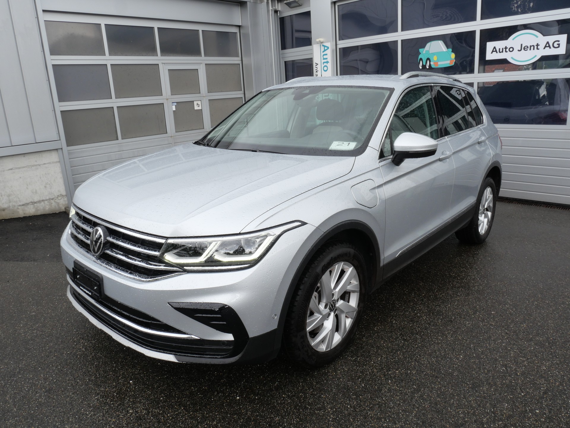 VW Tiguan 1.4TSI PHEV Elegance DSG *CH-Auto, AHK-schwenkbar, 360°-Kamera*-image-0