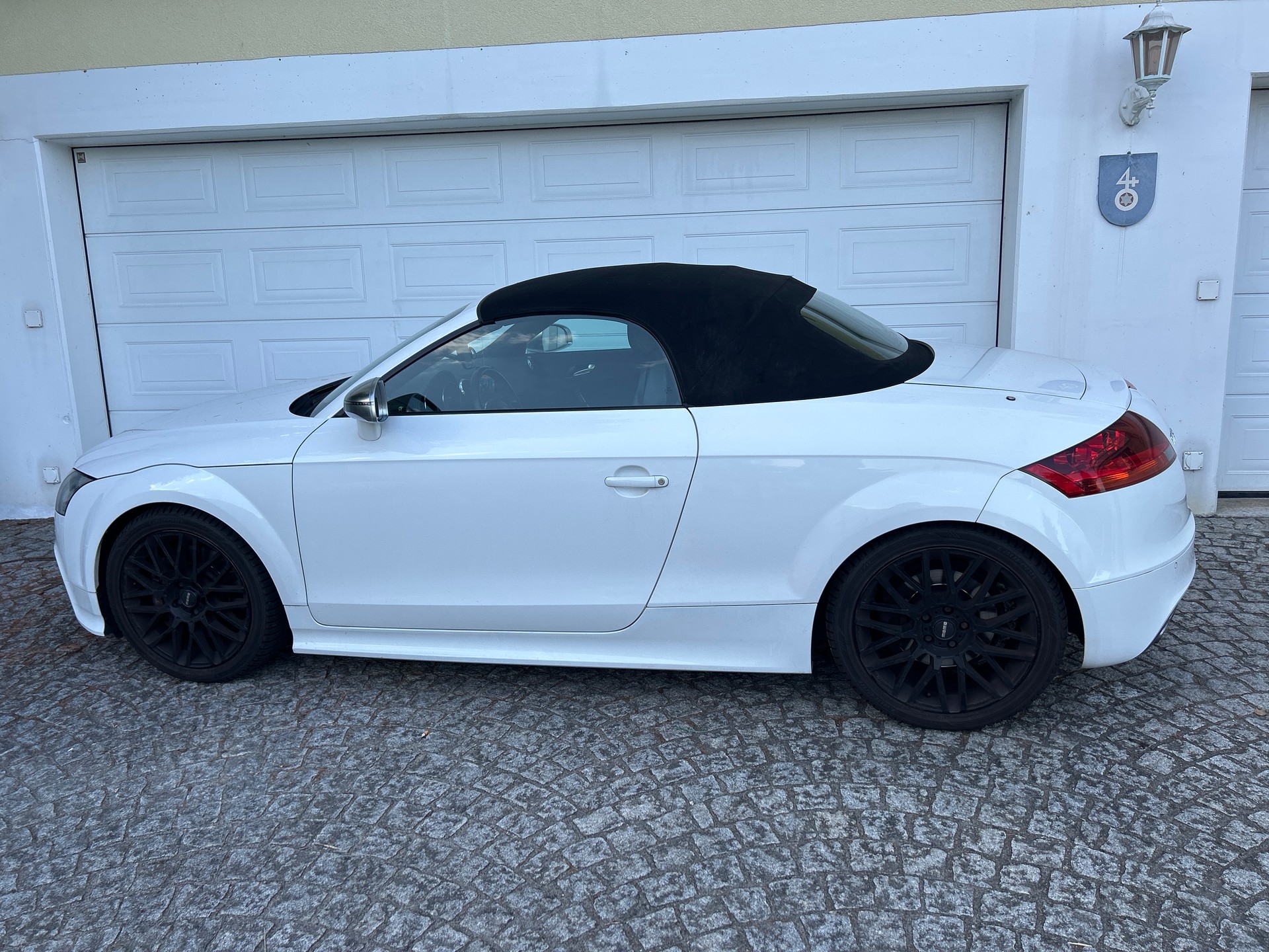 AUDI TTS Roadster 2.0 TFSI quattro S-tronic-image-0