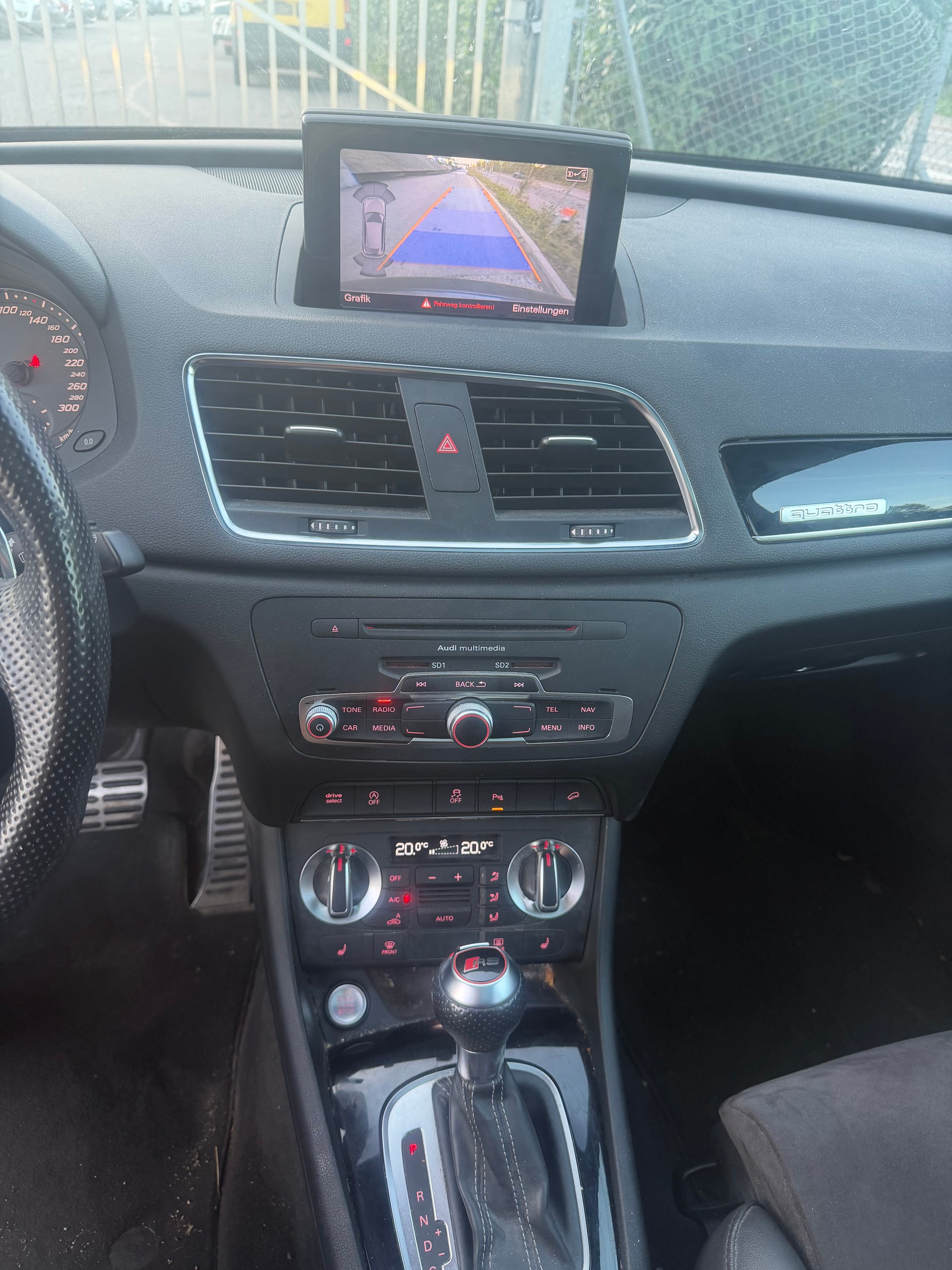 AUDI RS Q3 2.5 TFSI quattro S-tronic-image-8