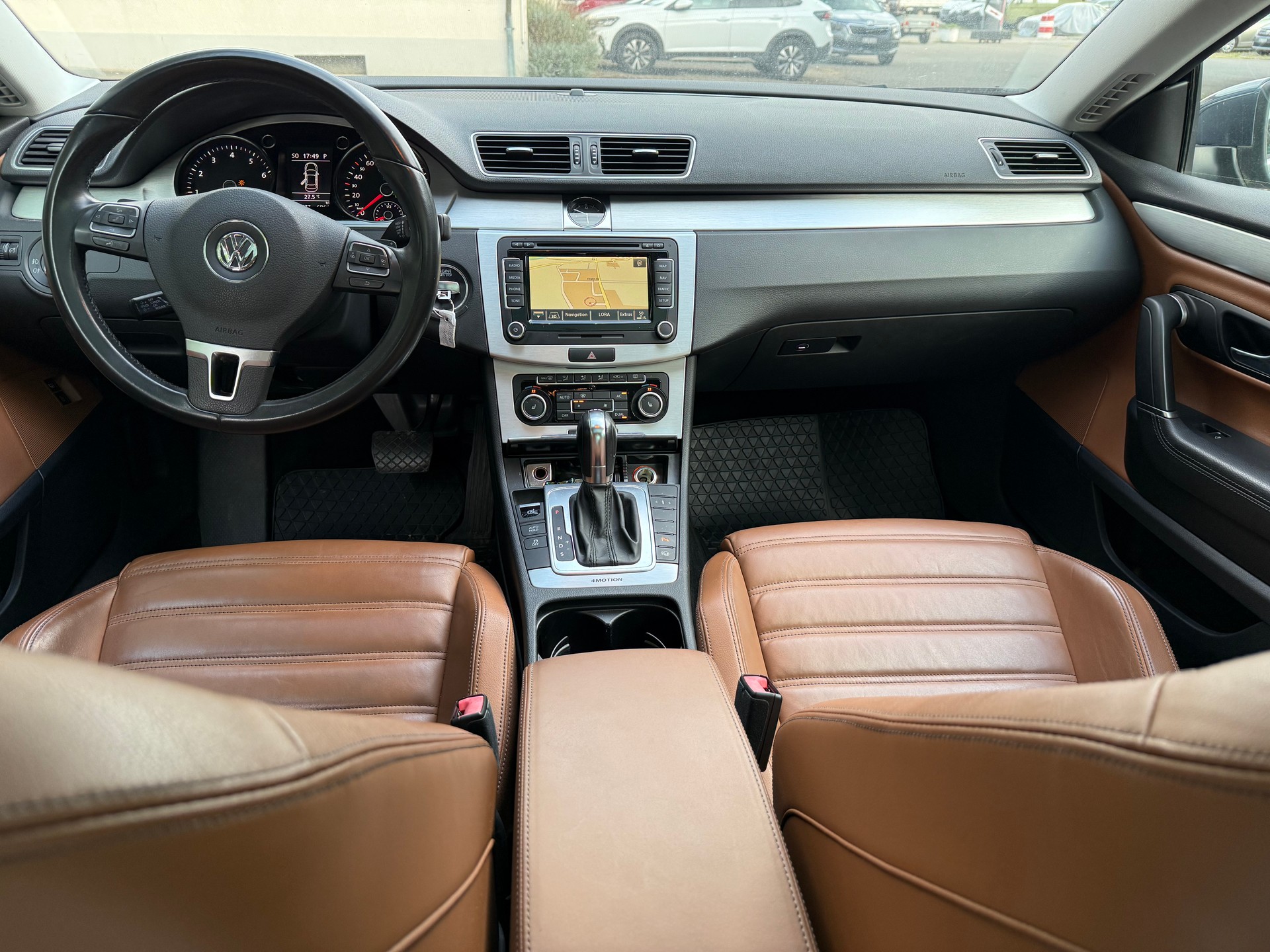 VW Passat CC 3.6 V6 FSI Advance 4Motion-image-9
