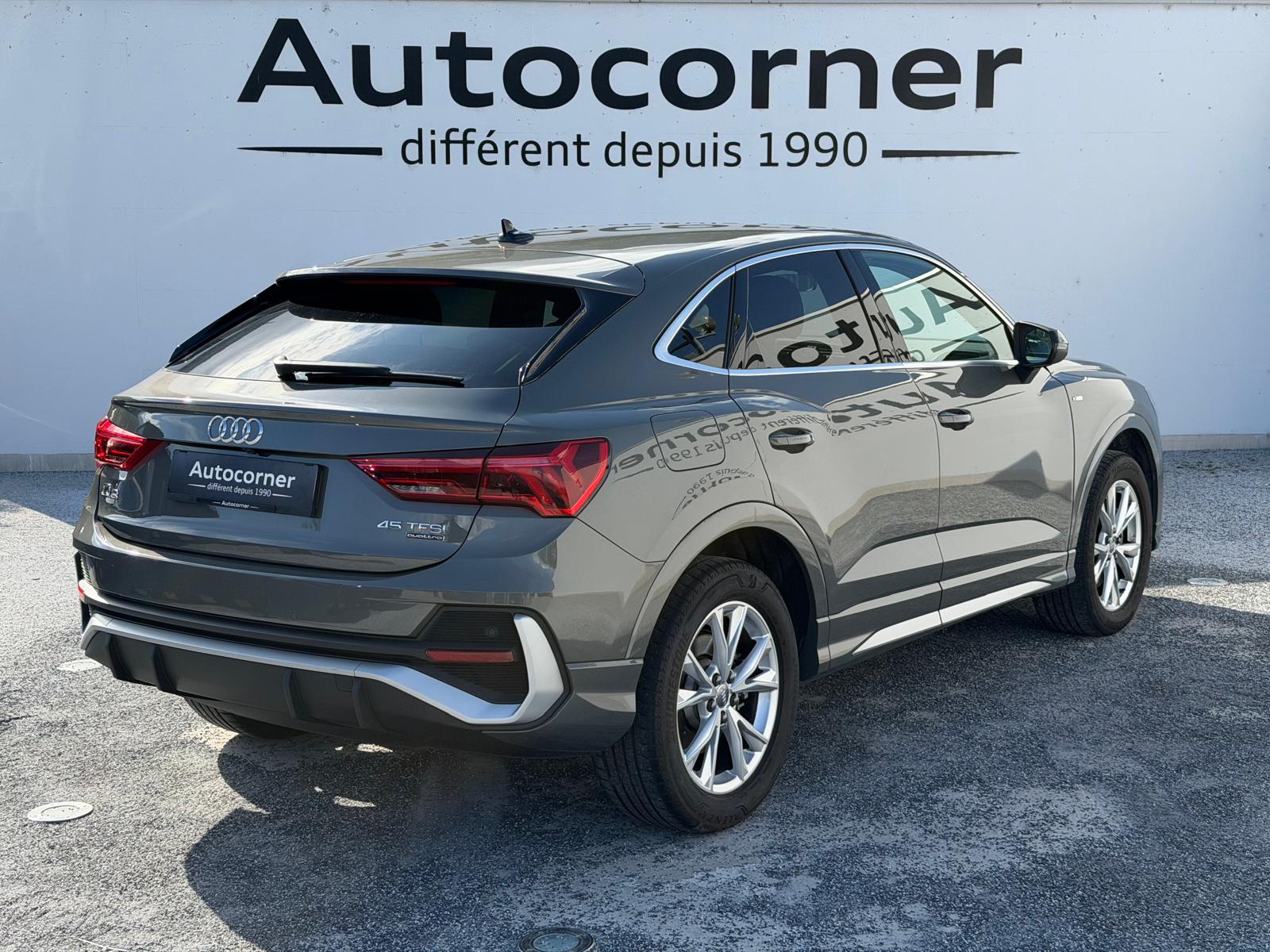 AUDI Q3 Sportback 45 TFSI S line quattro S-tronic-image-4