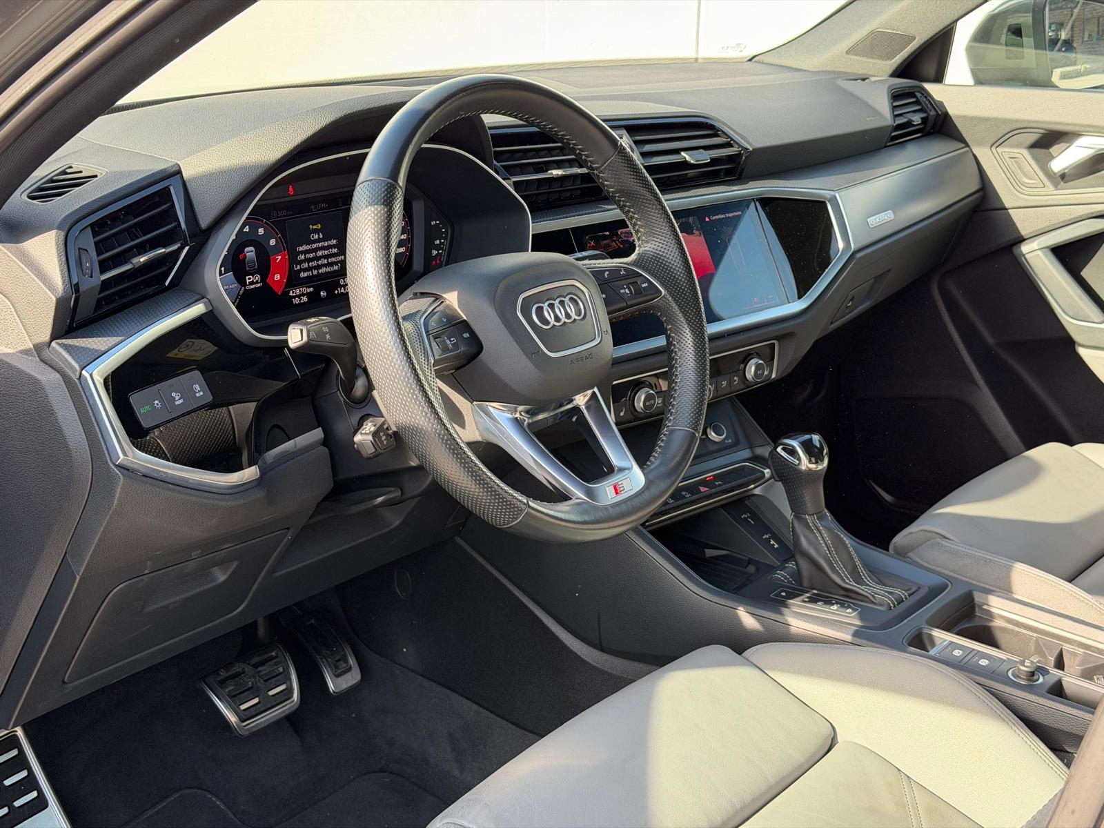AUDI Q3 Sportback 45 TFSI S line quattro S-tronic-image-9