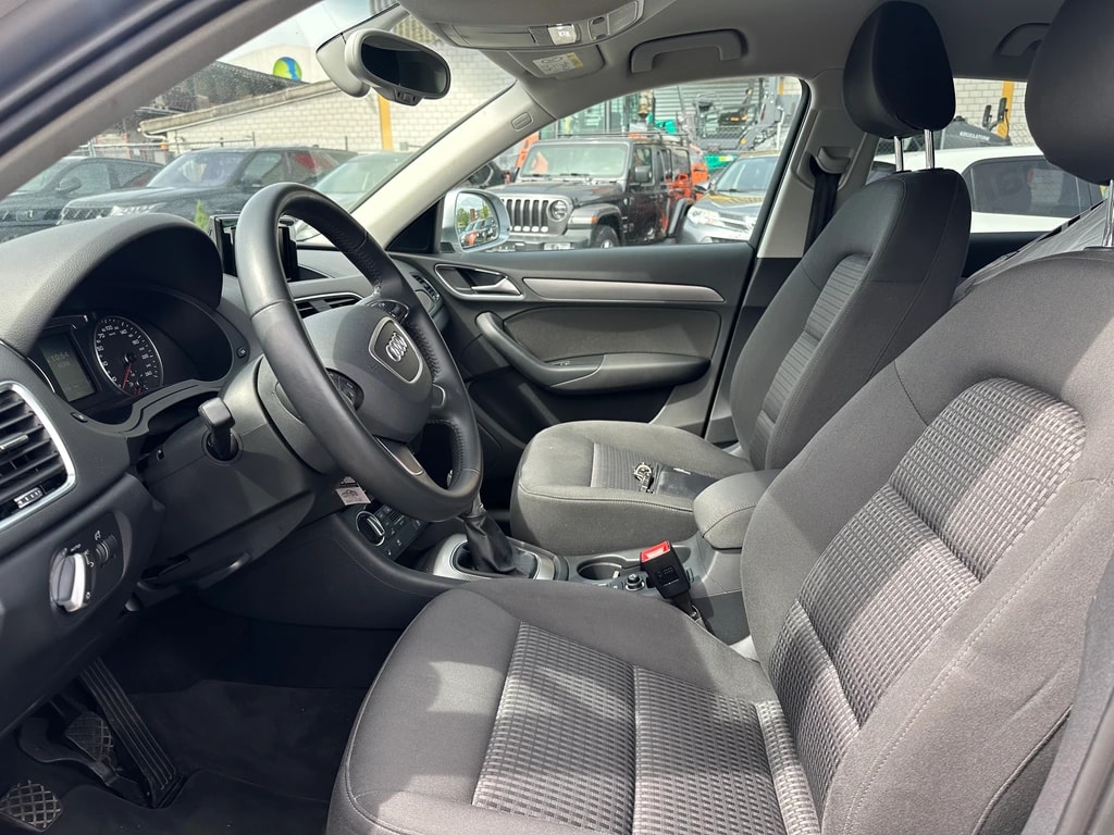 AUDI Q3 2.0 TDI design-image-8